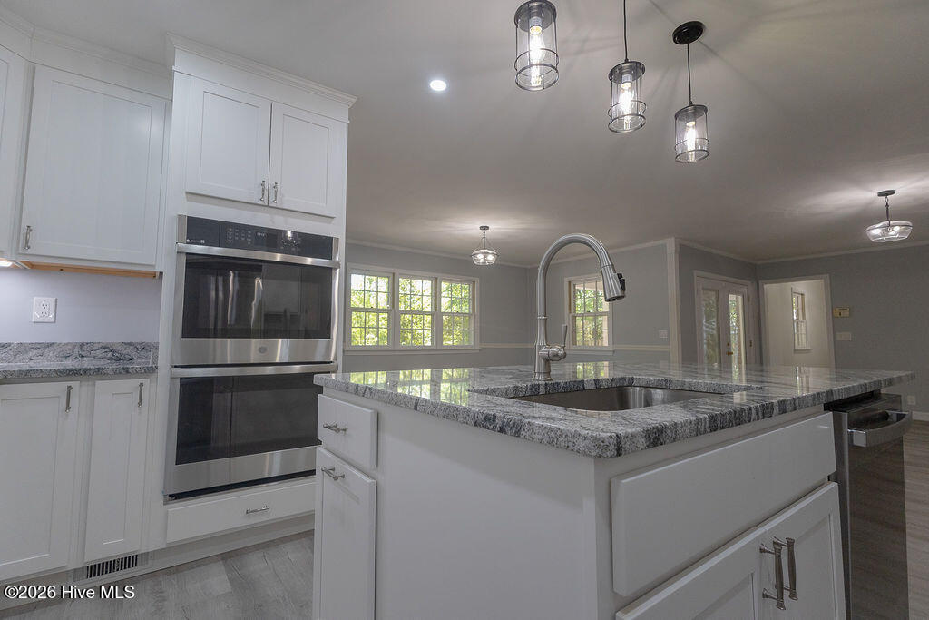 503 Castleton Drive Property Photo 17