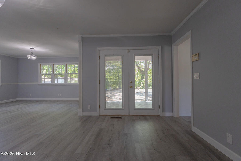 503 Castleton Drive Property Photo 26