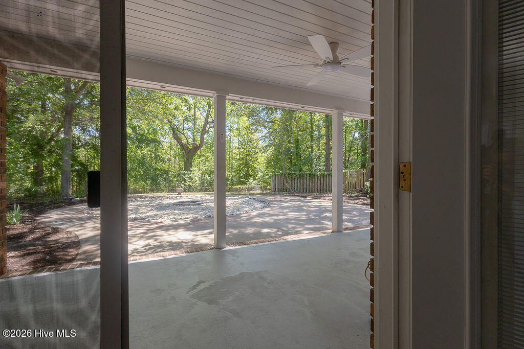503 Castleton Drive Property Photo 27