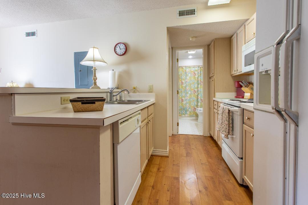 422 Albemarle Boulevard Apt 12c Property Photo 13