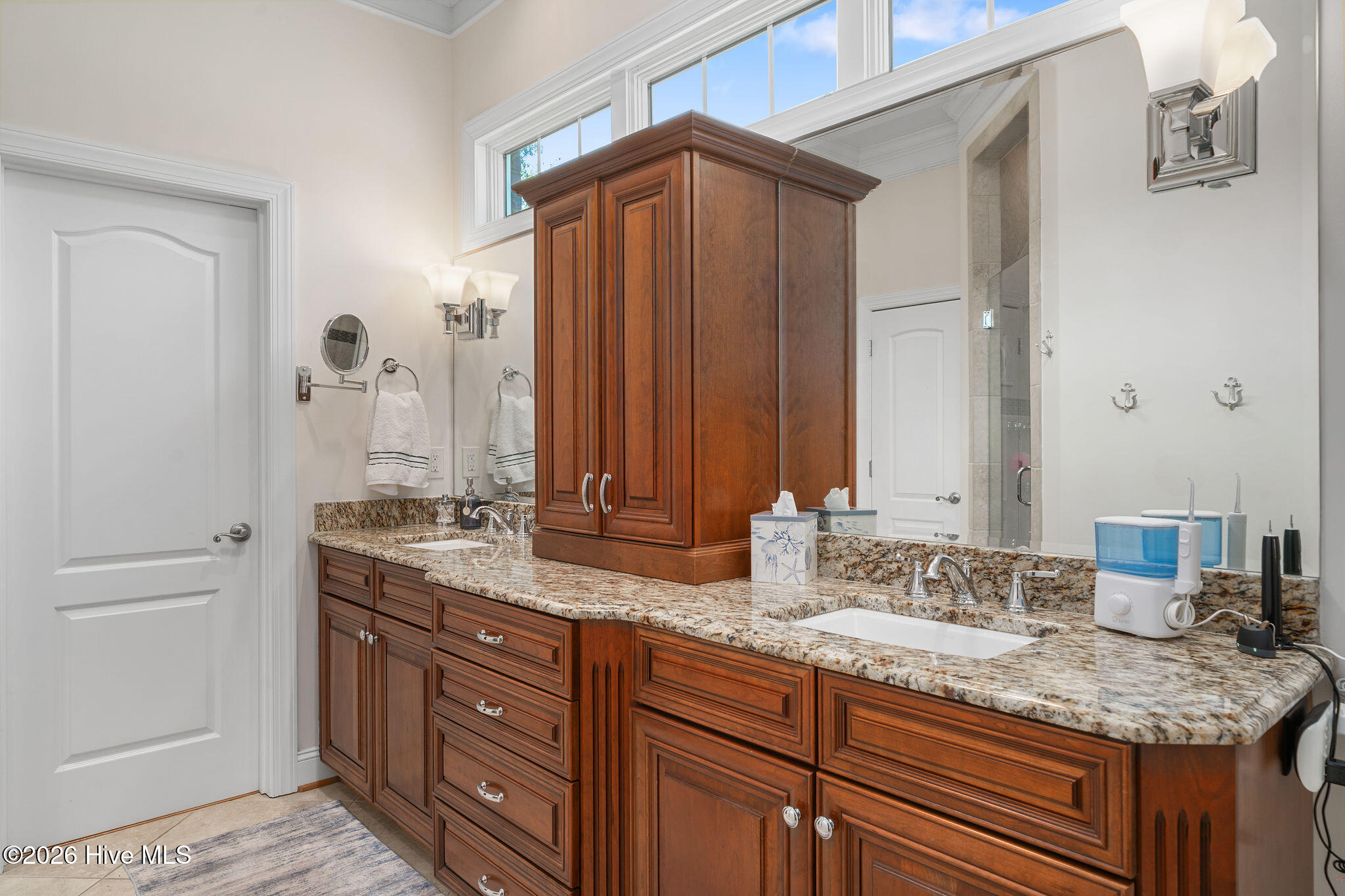 152 E Winding Way Property Photo 21