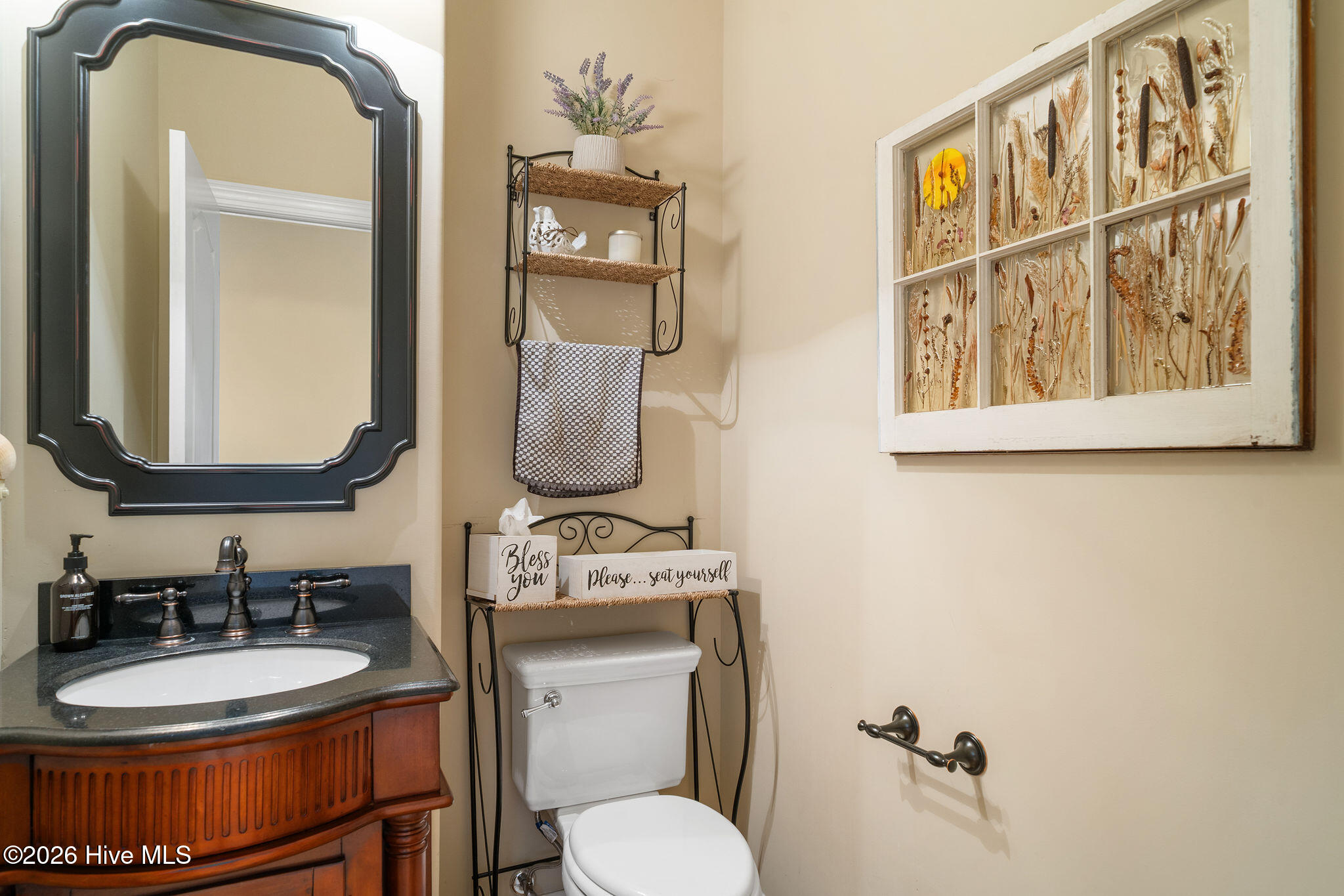 152 E Winding Way Property Photo 29