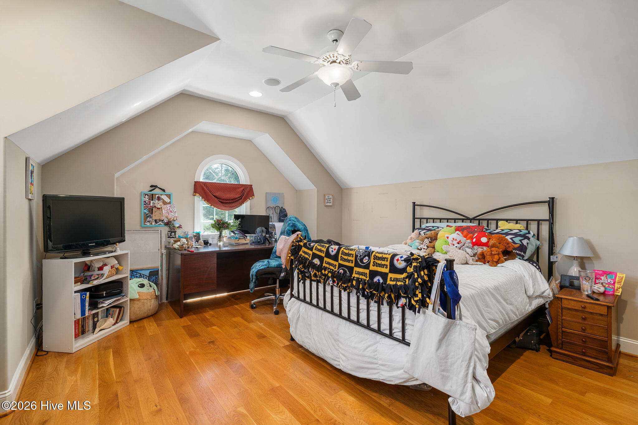 152 E Winding Way Property Photo 30