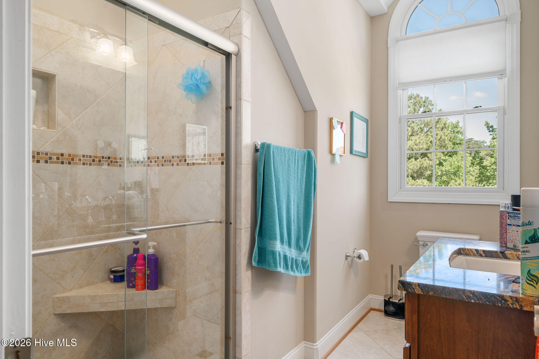 152 E Winding Way Property Photo 31