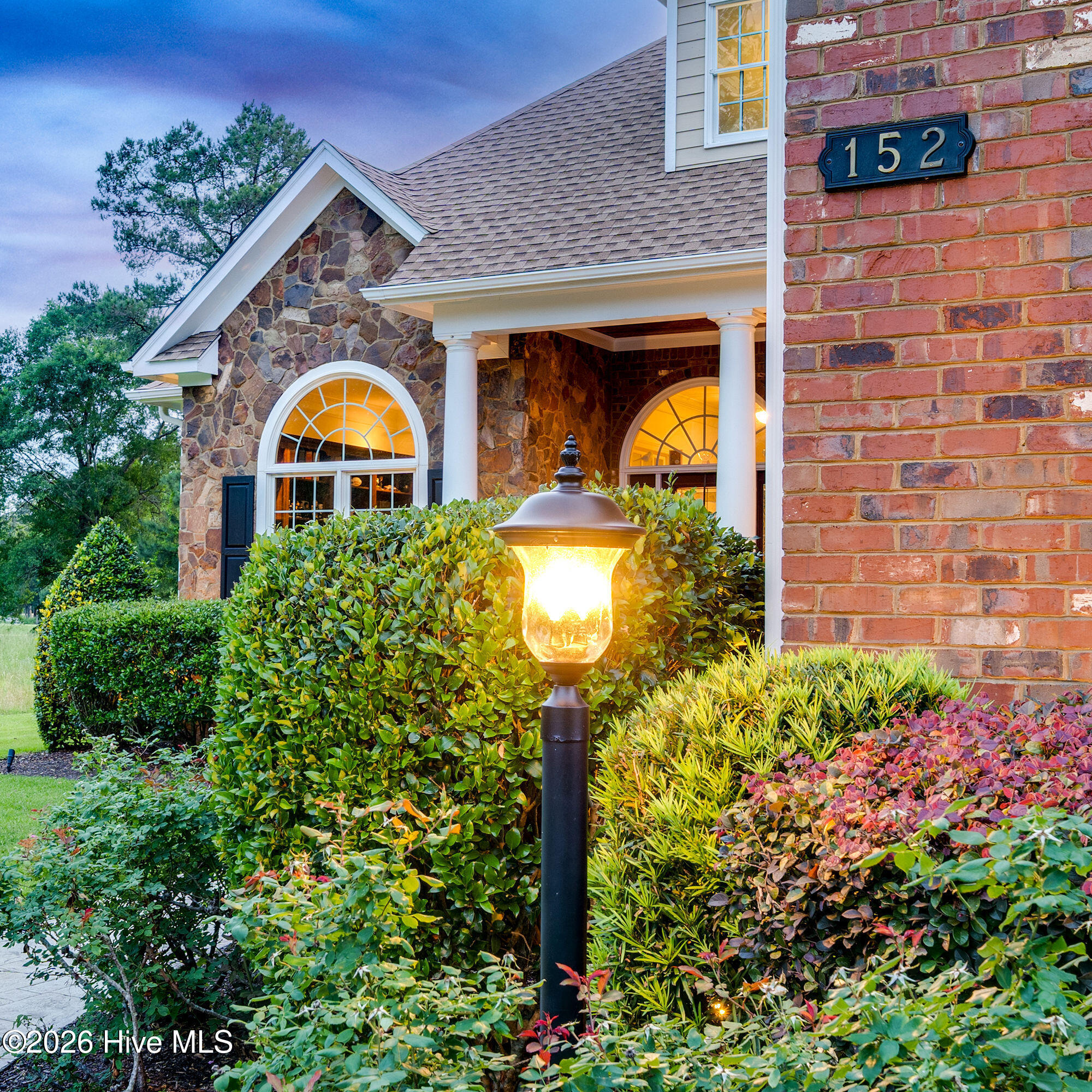 152 E Winding Way Property Photo 35