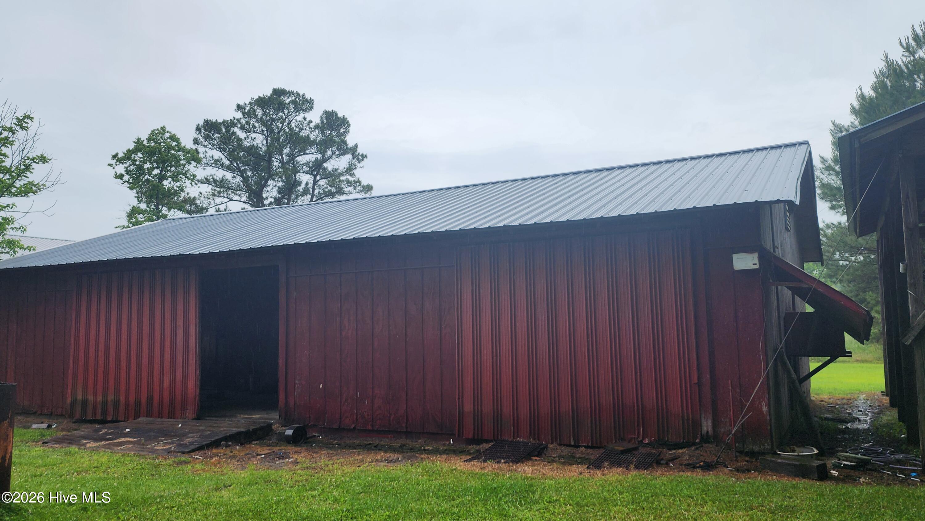 581 Hallsboro Road Property Photo 2