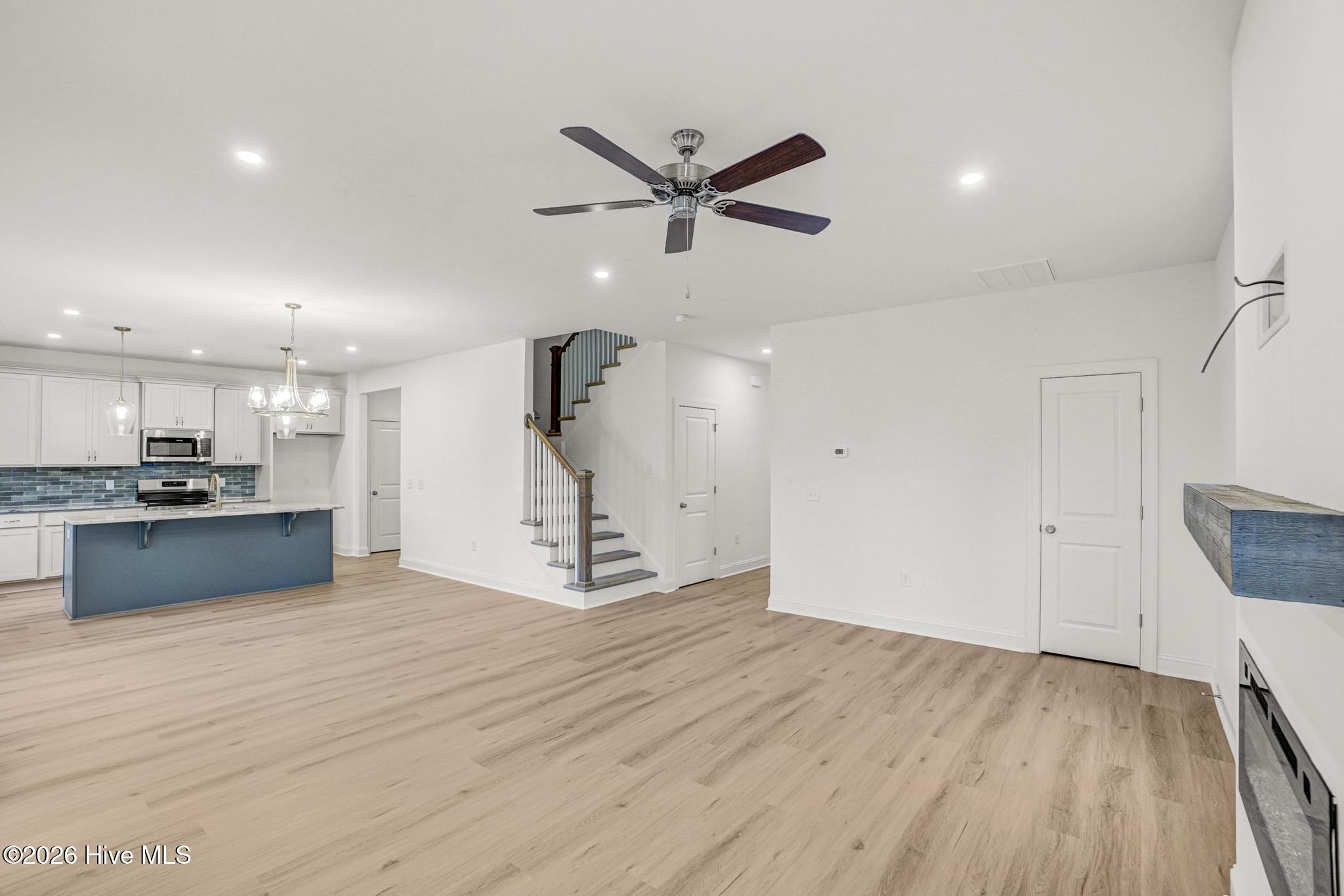 420 Albion Court Property Photo 12