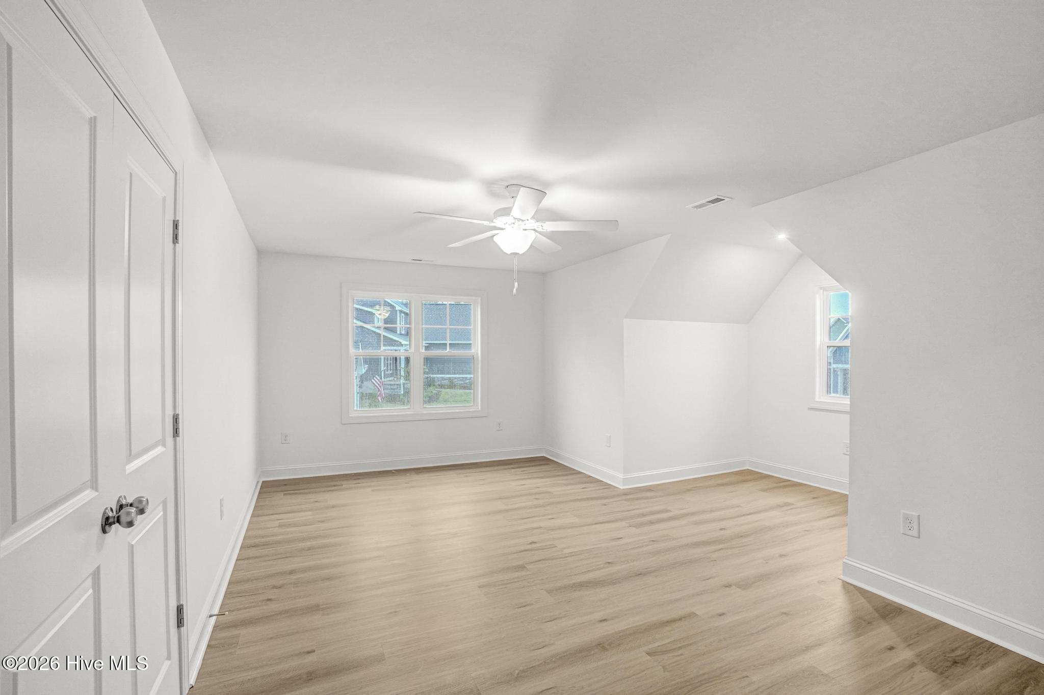 420 Albion Court Property Photo 23