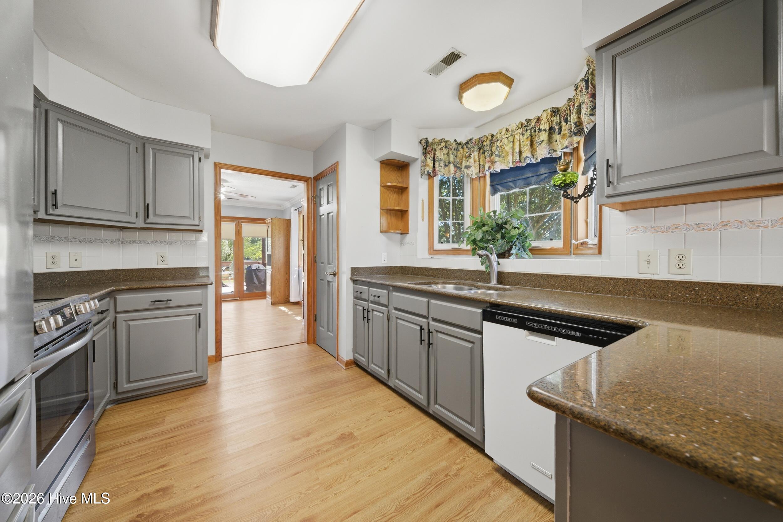 136 Simpson Road Property Photo 13