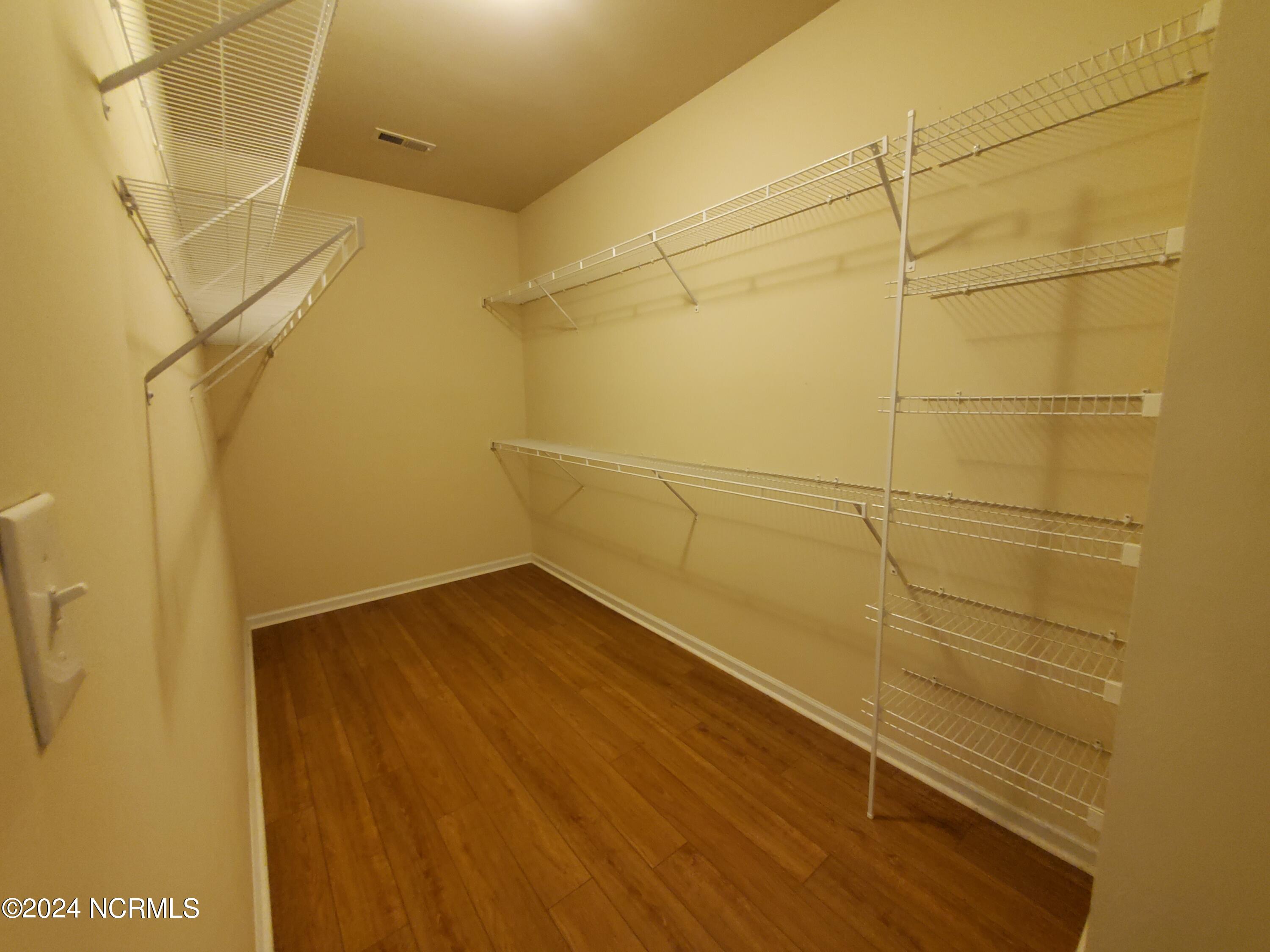 326 Cedar Island Trail Property Photo 7