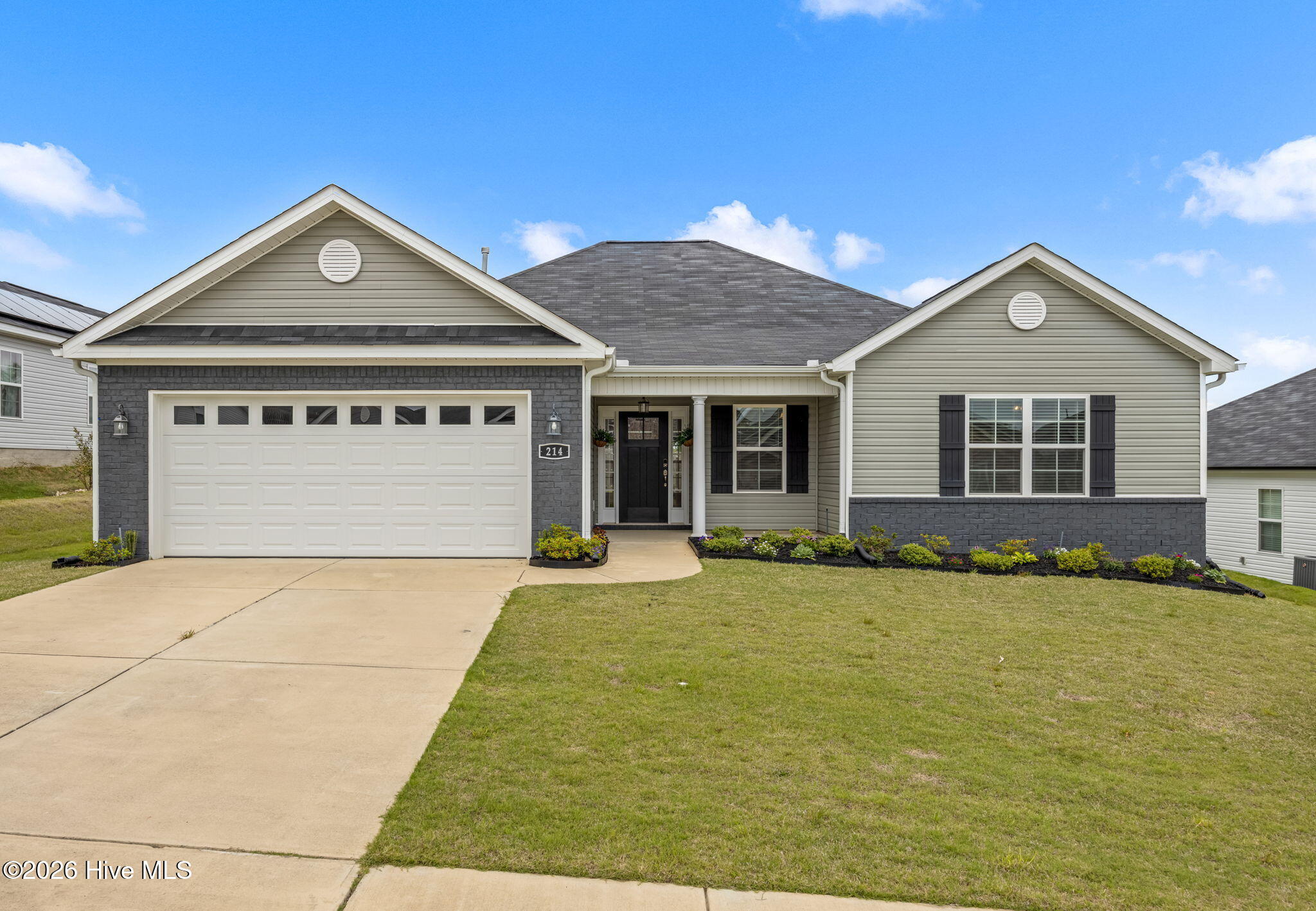 214 Sutton Court Property Photo 1