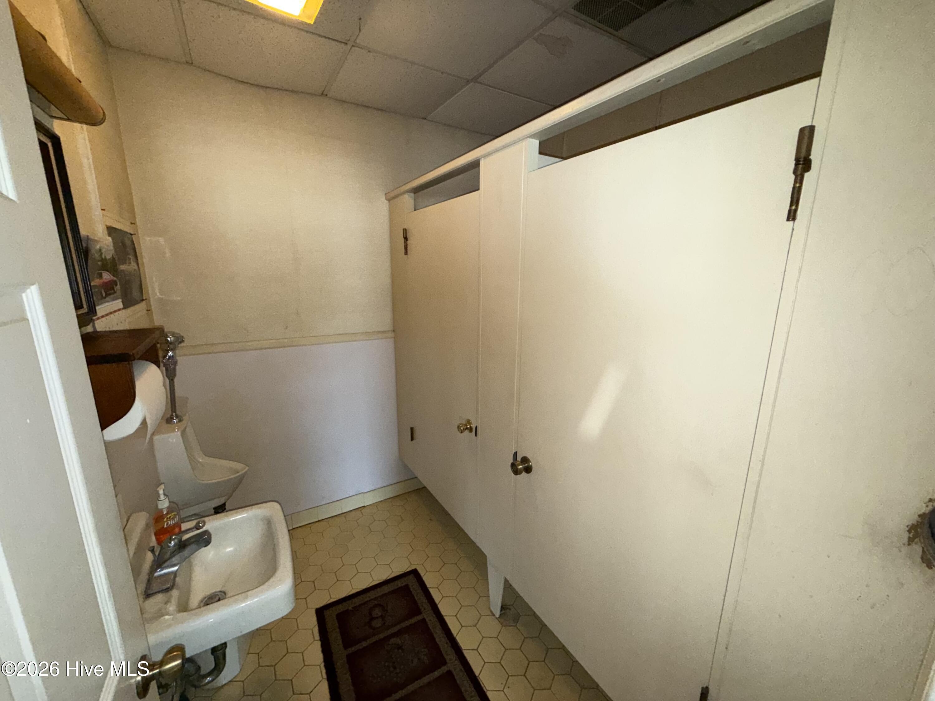 906 N Breazeale Avenue Property Photo 8
