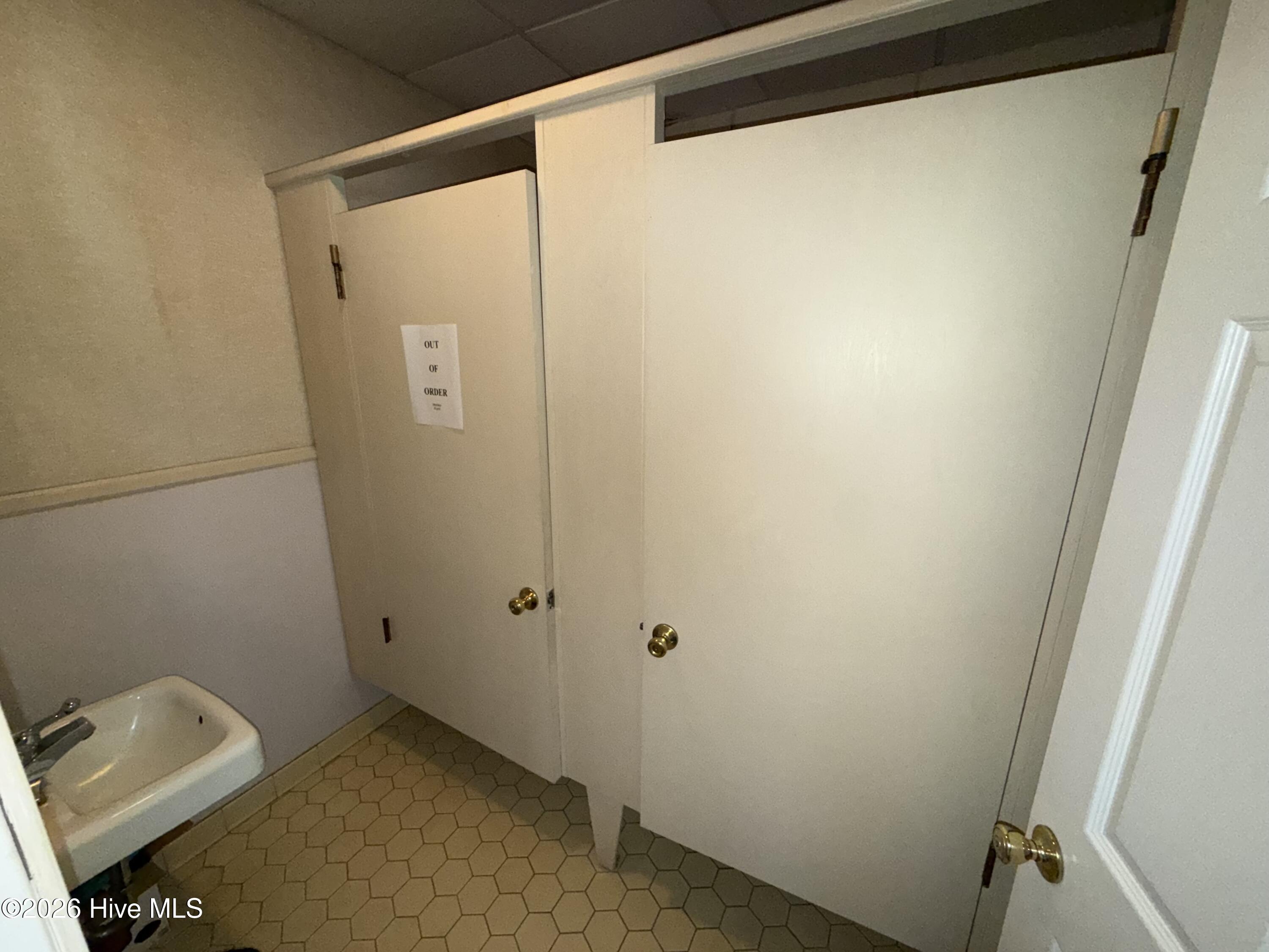 906 N Breazeale Avenue Property Photo 9