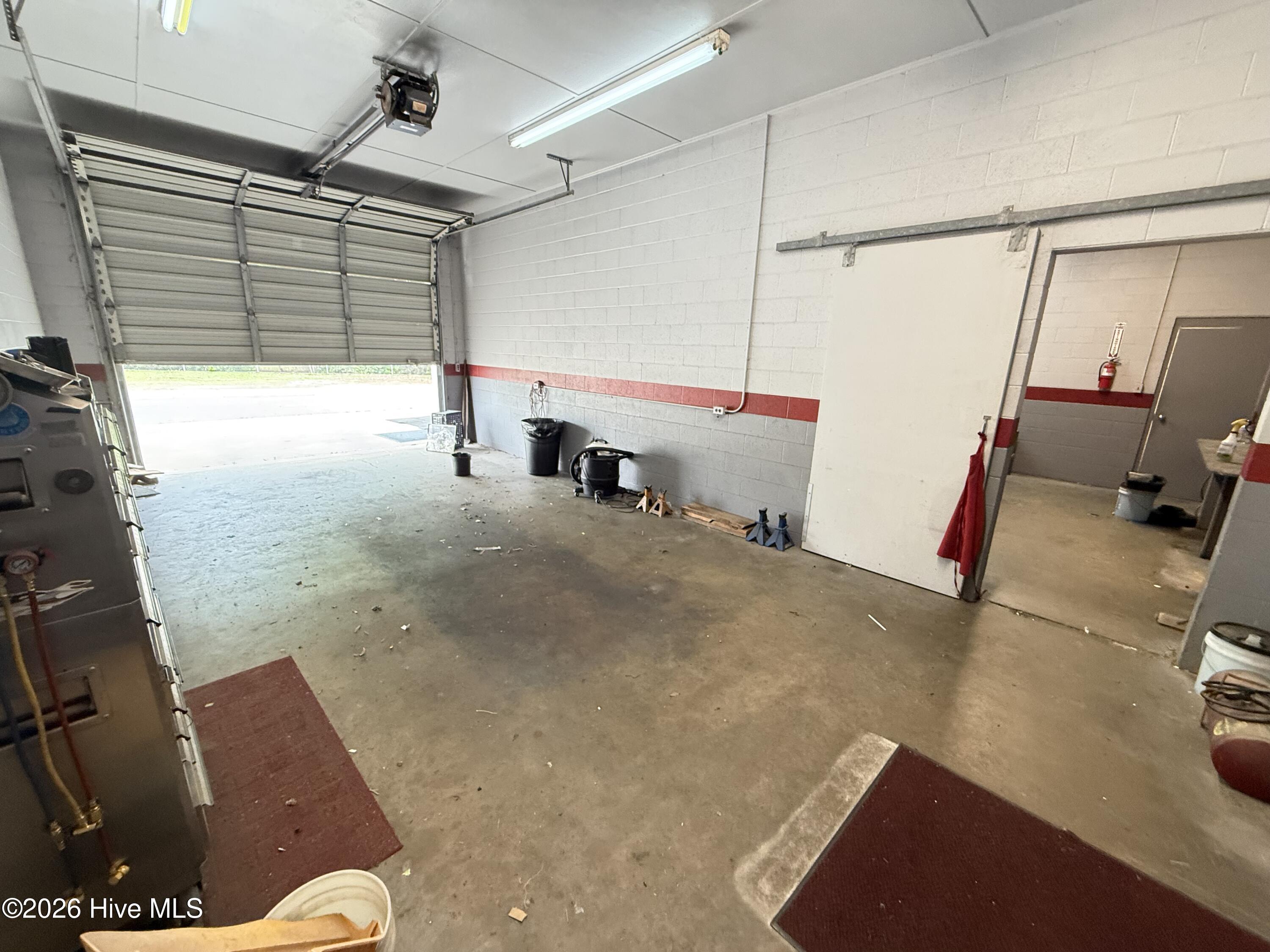 906 N Breazeale Avenue Property Photo 14