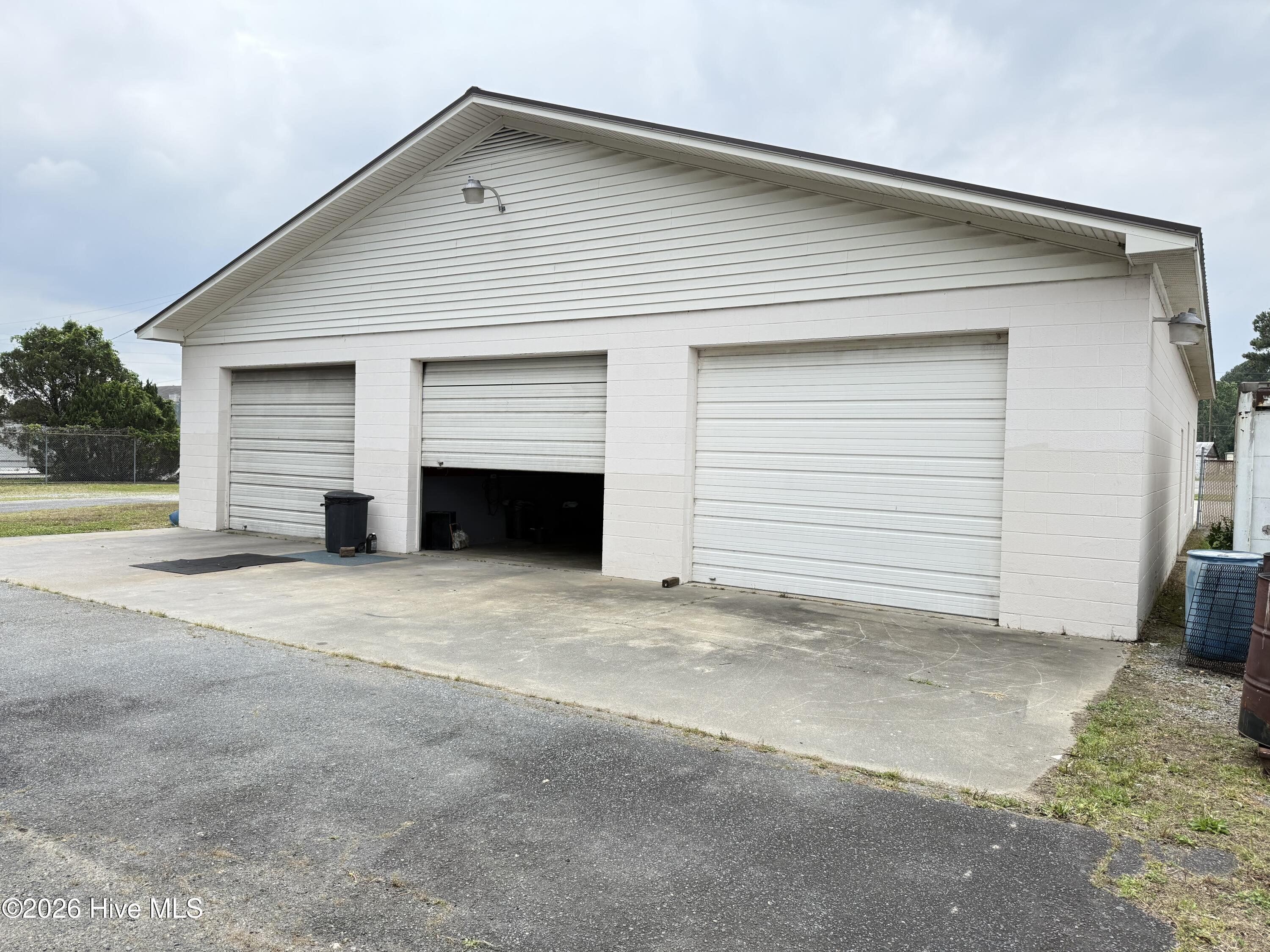 906 N Breazeale Avenue Property Photo 16
