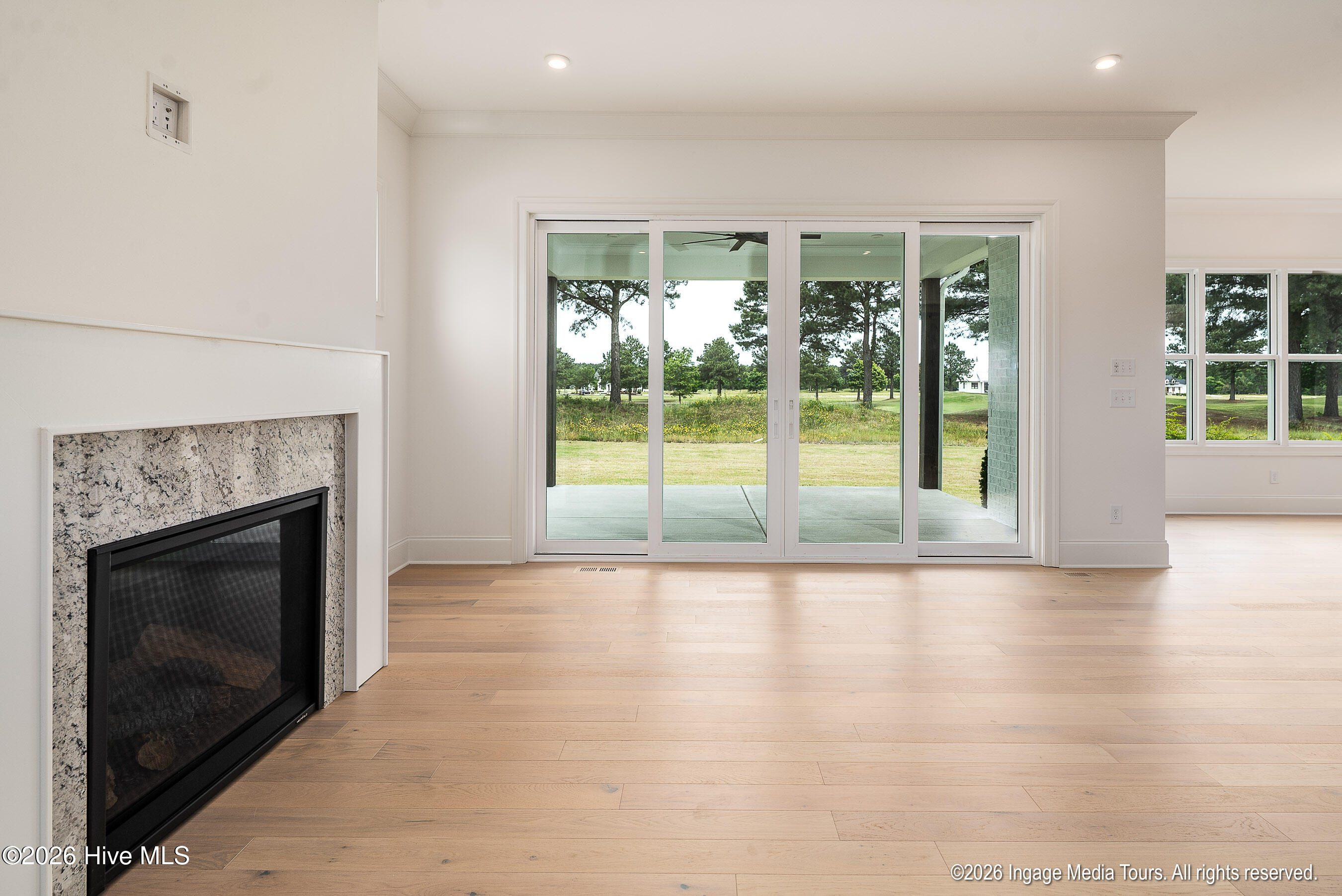 168 Pine Tree Point Property Photo 8