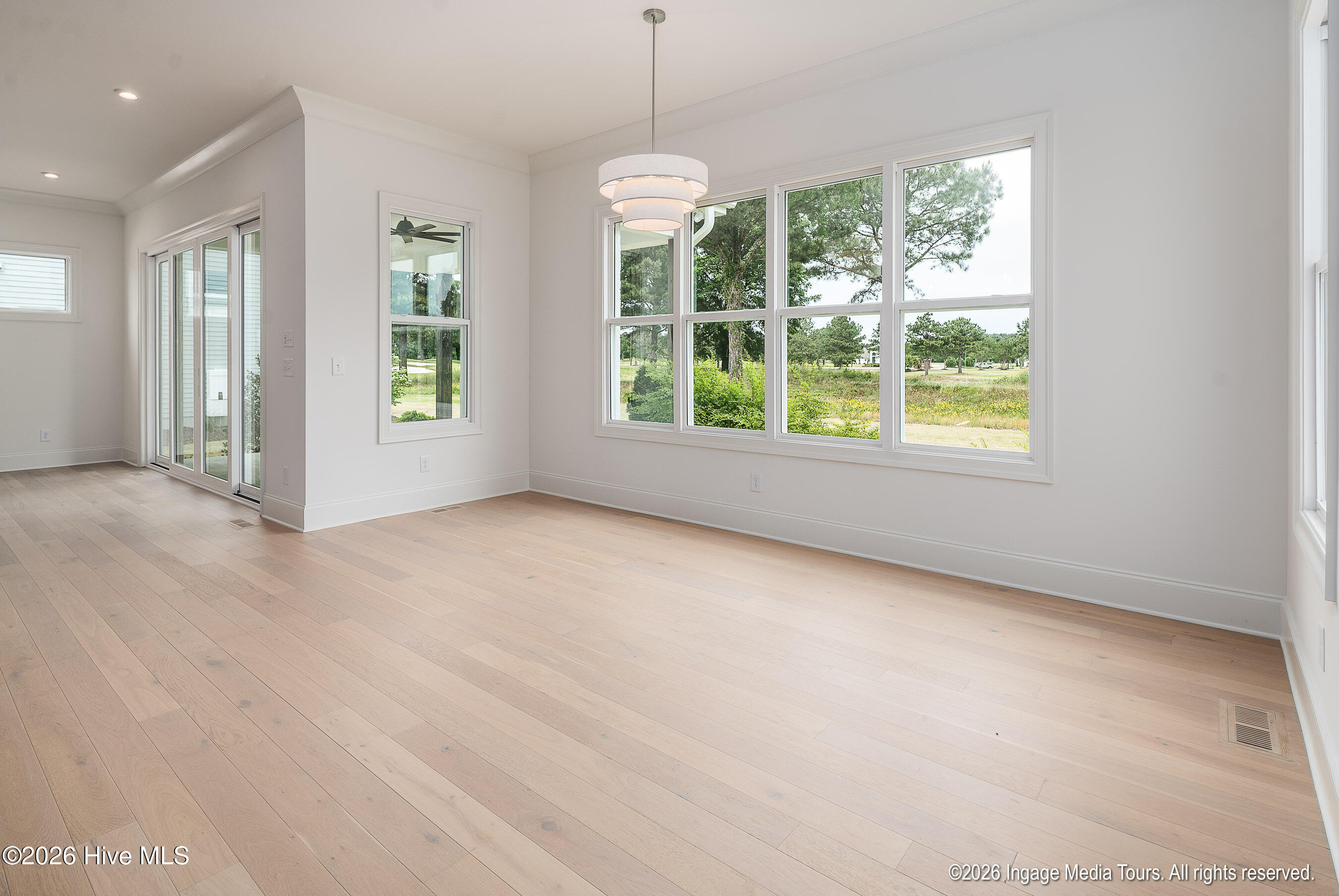 168 Pine Tree Point Property Photo 9