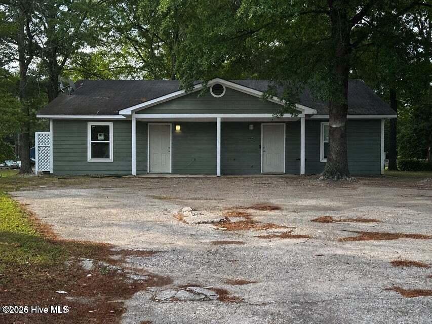 1102 Lewis Circle 1102 Property Photo 3