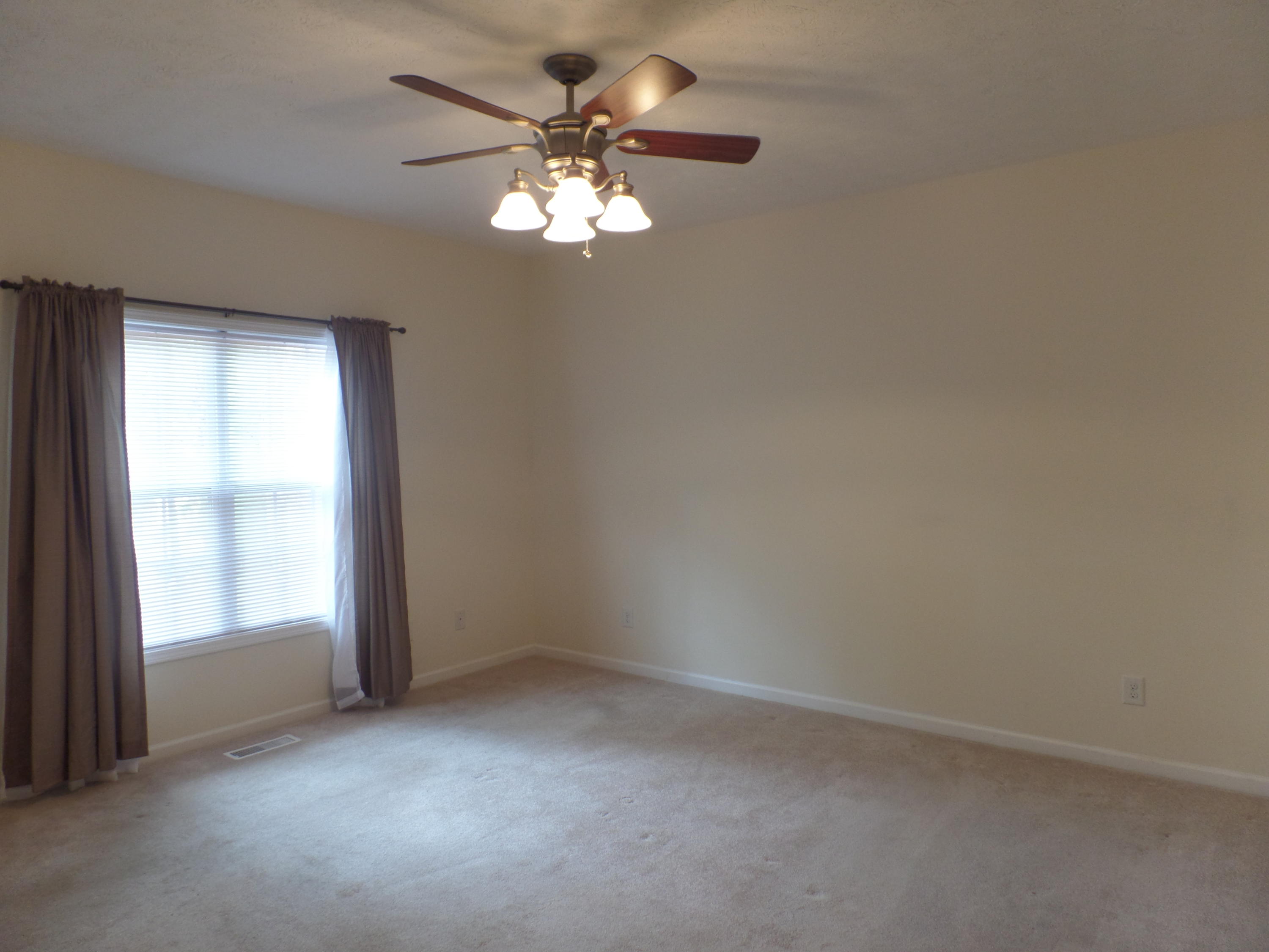9 Remington Lane Property Photo 8