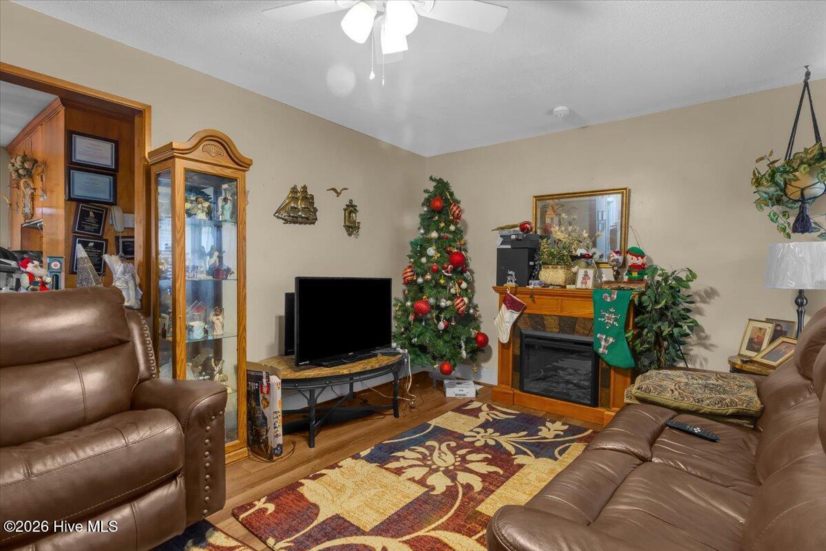 550 S 5th Street Property Photo 6