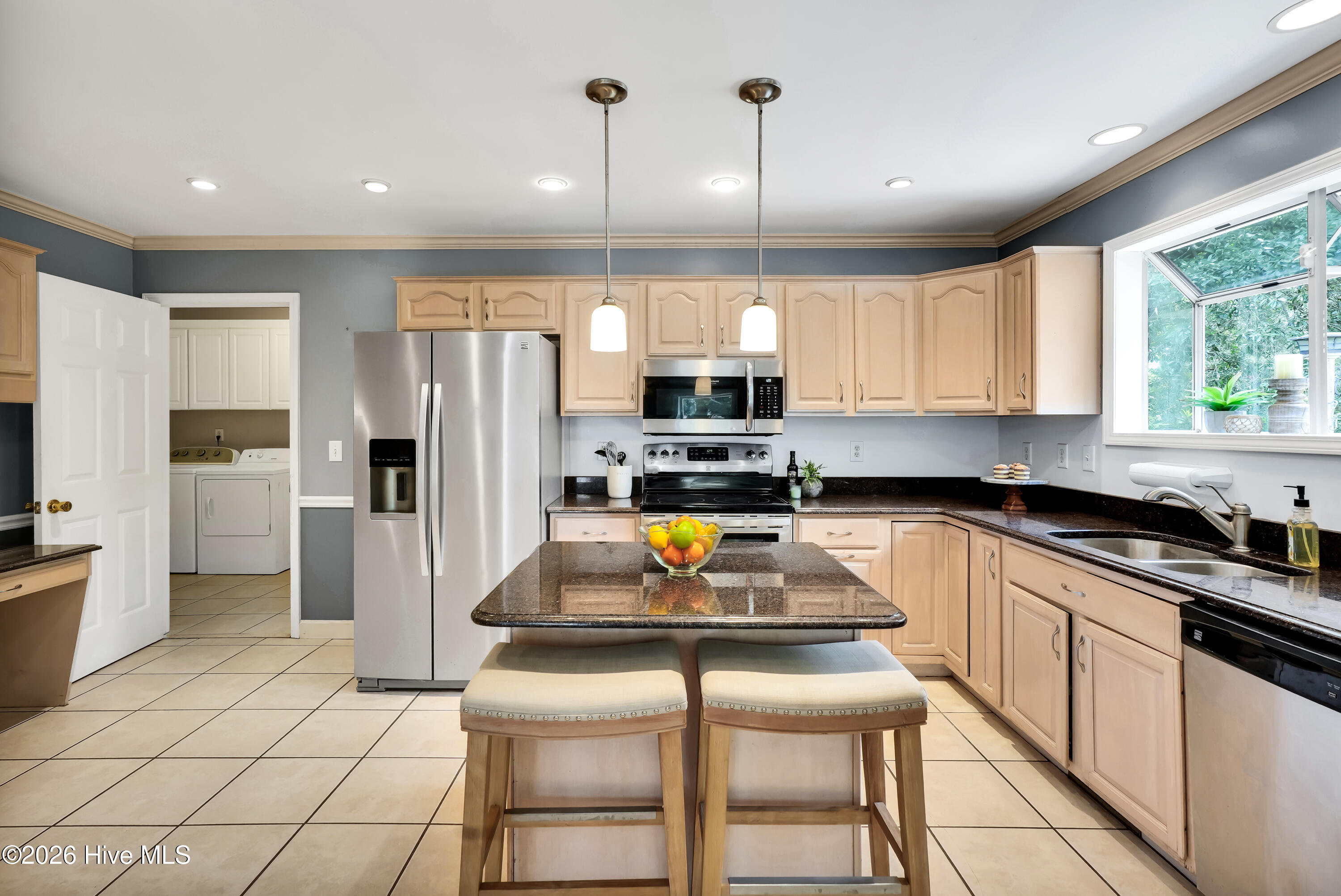 7004 Poplar Knoll Court Property Photo 10