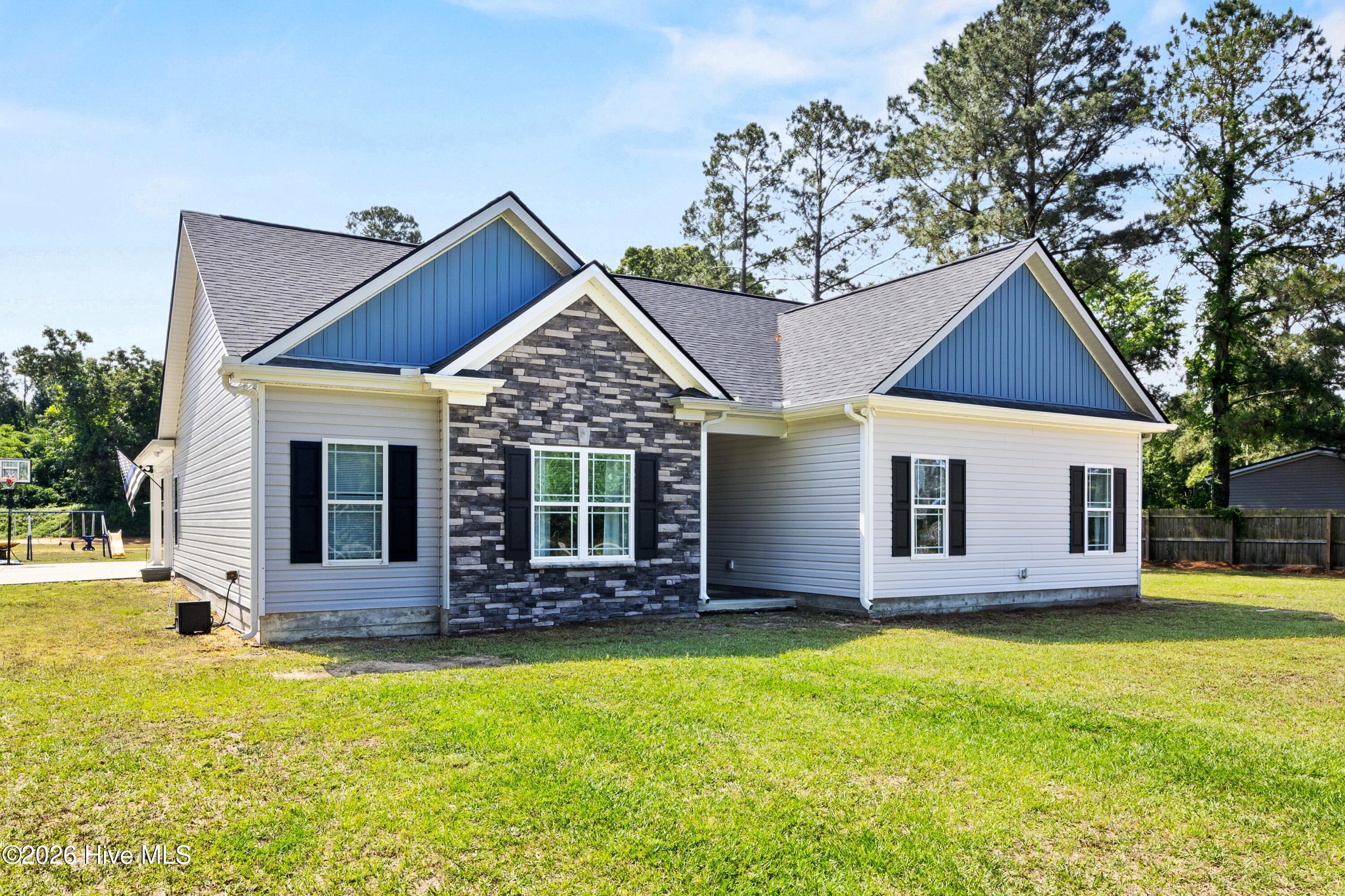 4201 Needmore Road Property Photo 2