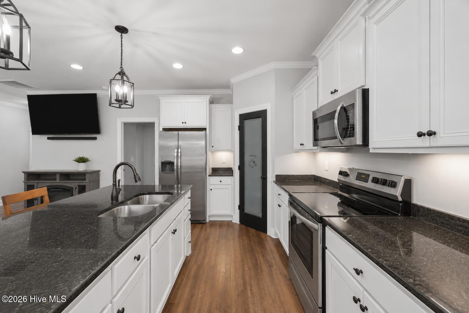 4201 Needmore Road Property Photo 10