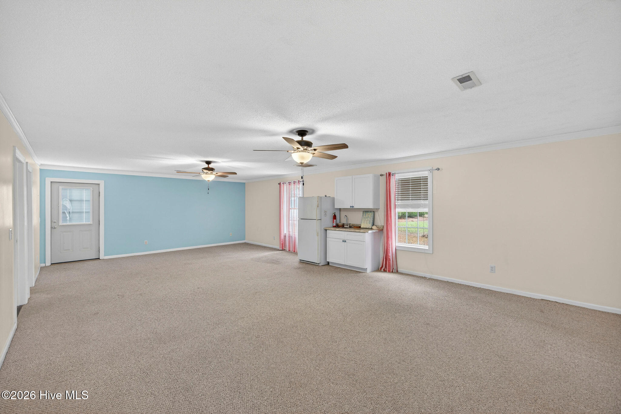 2305 E Oak Island Drive Property Photo 18