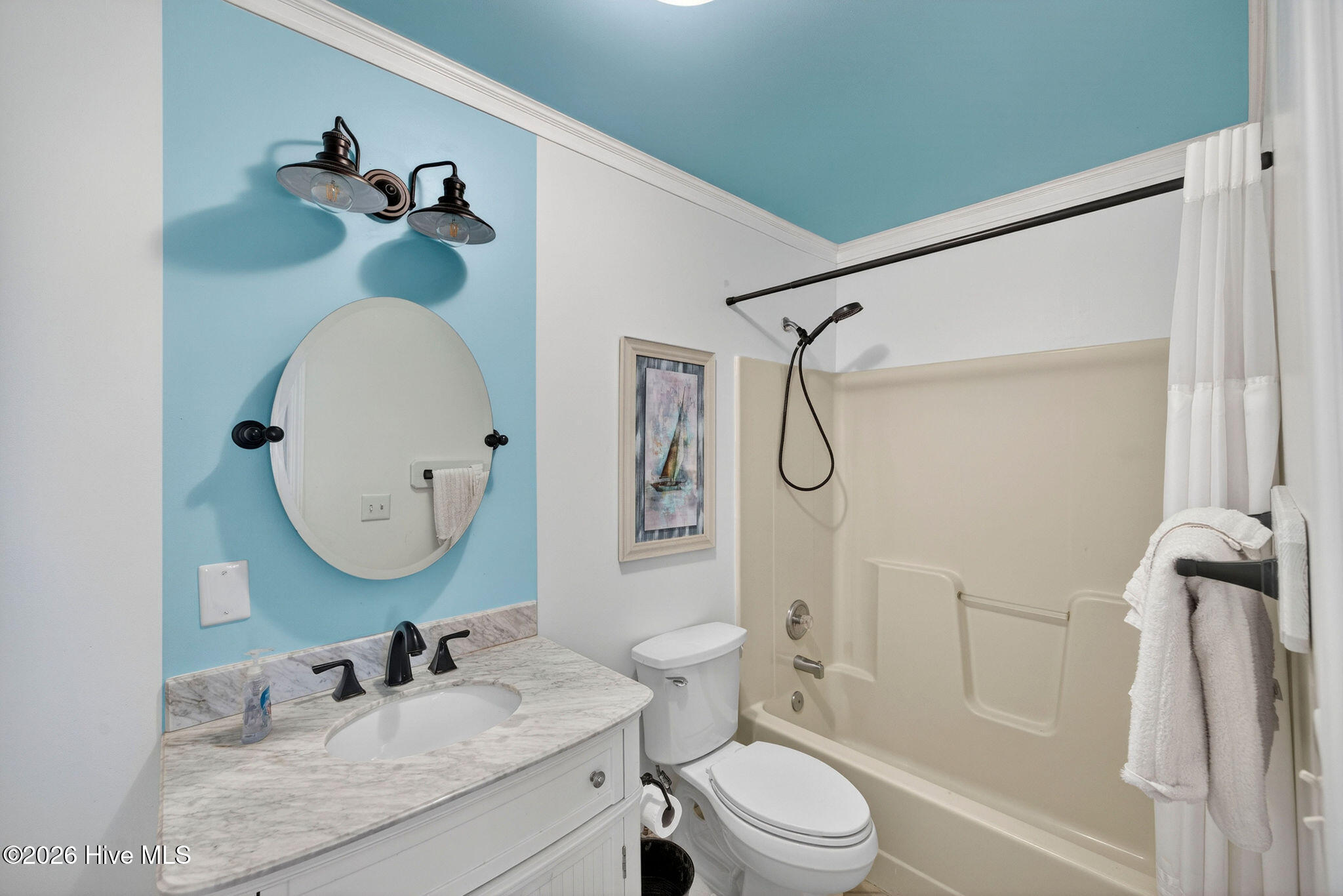 2305 E Oak Island Drive Property Photo 21