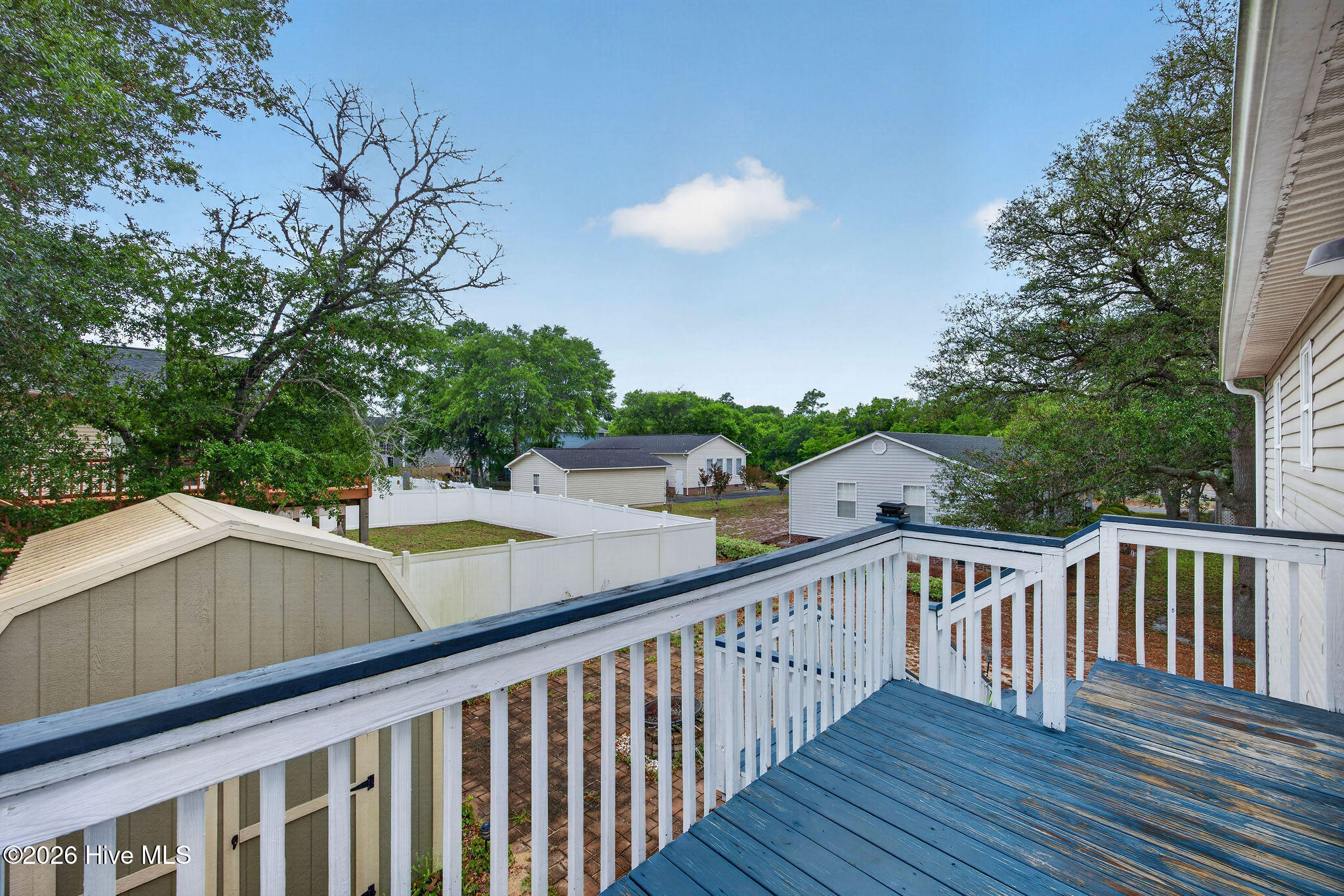 2305 E Oak Island Drive Property Photo 23