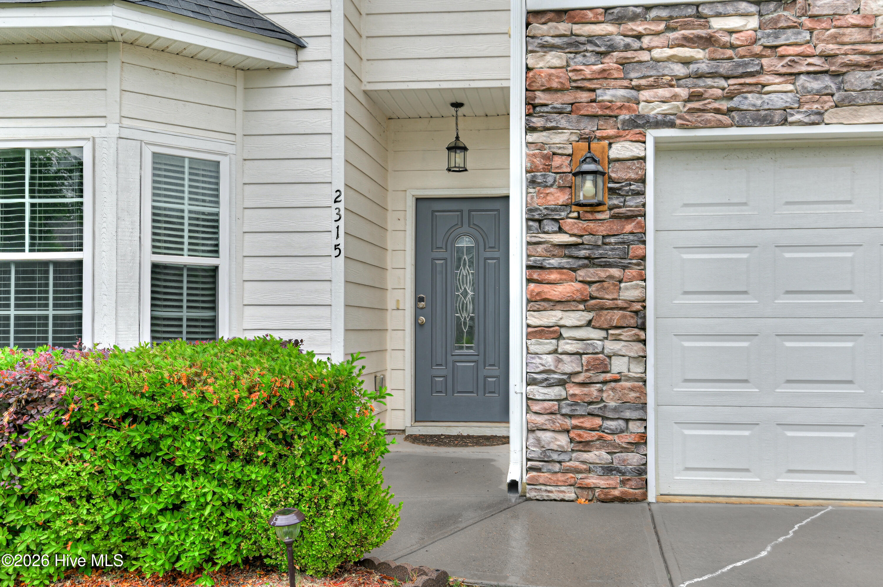 2315 Malone Way Property Photo 4