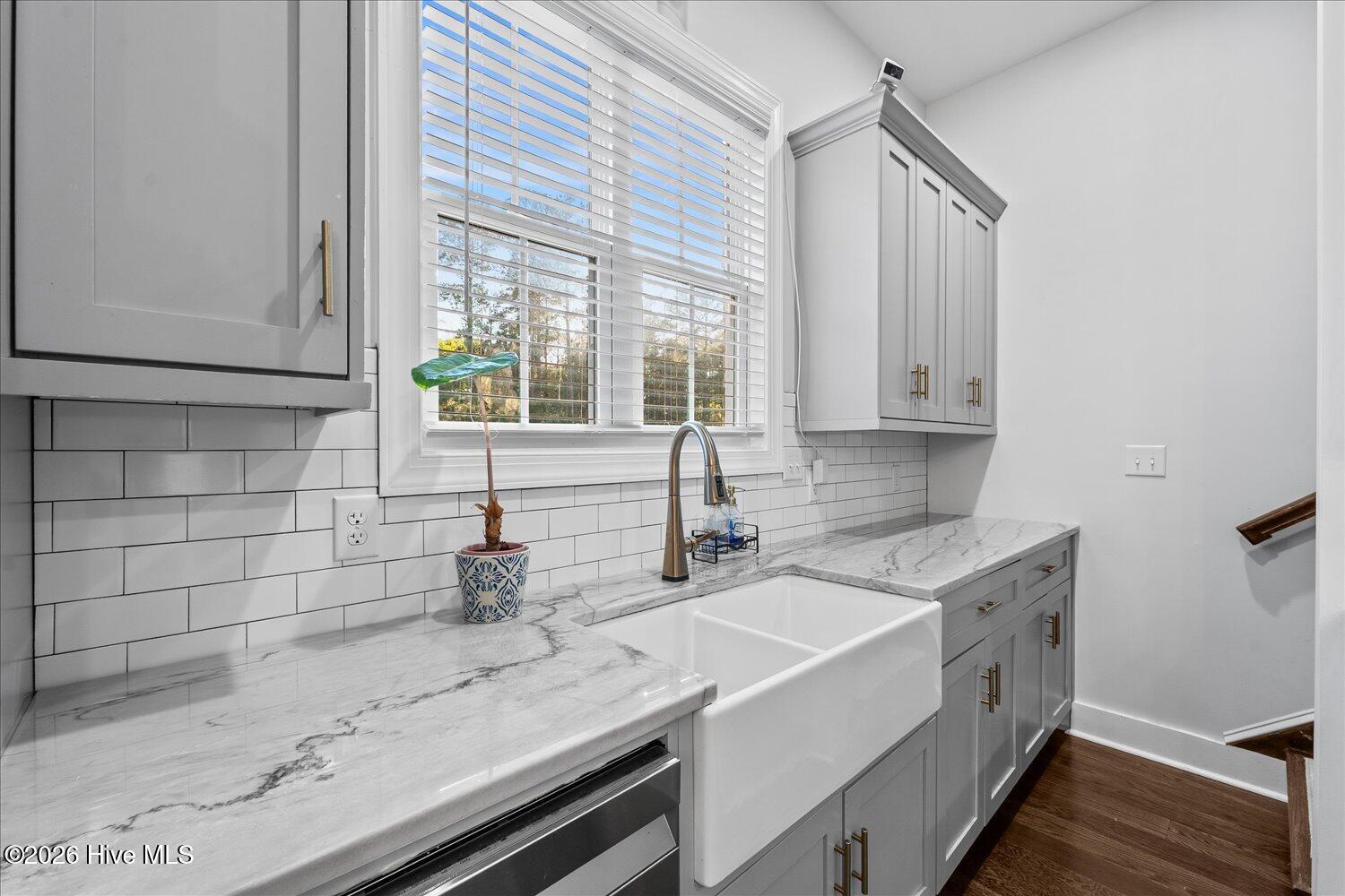 502 Schoolhouse Lane Property Photo 16
