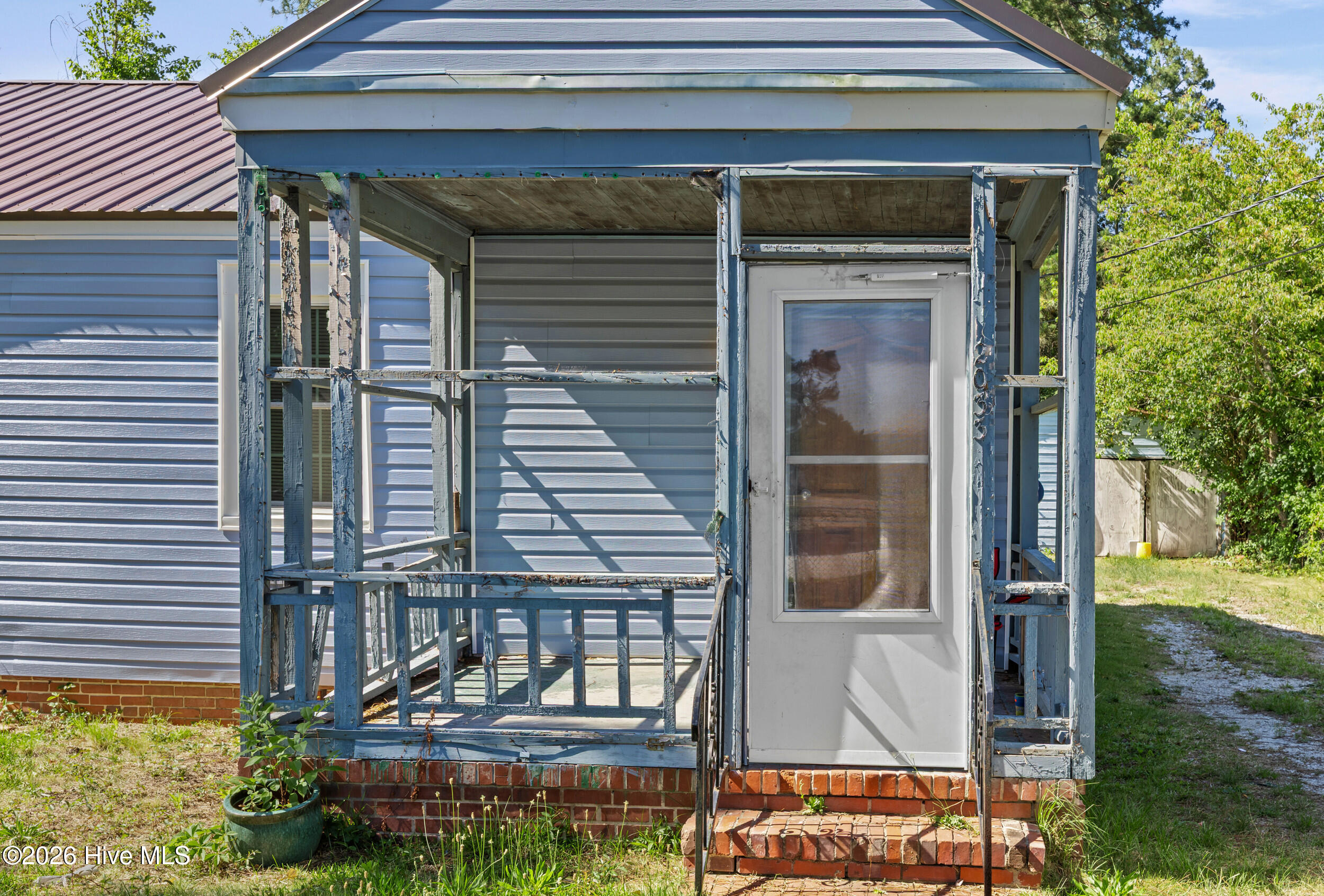 2033 Shirley Avenue Property Photo 13