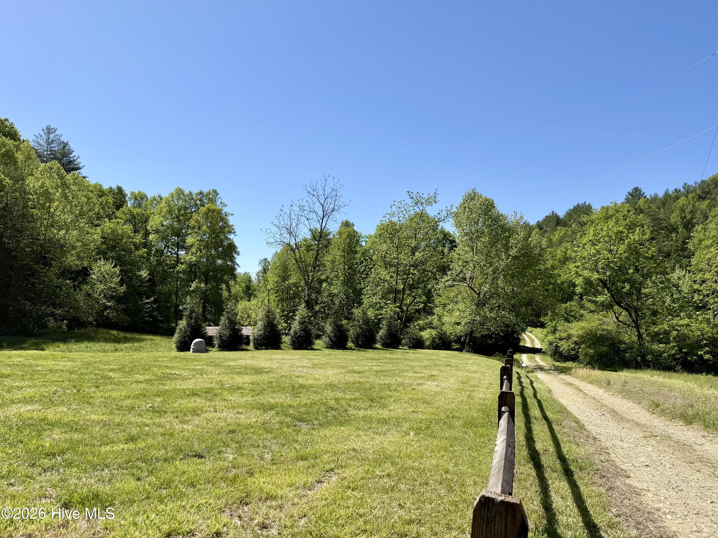 1038 Blackburn Hollow Road Property Photo 22