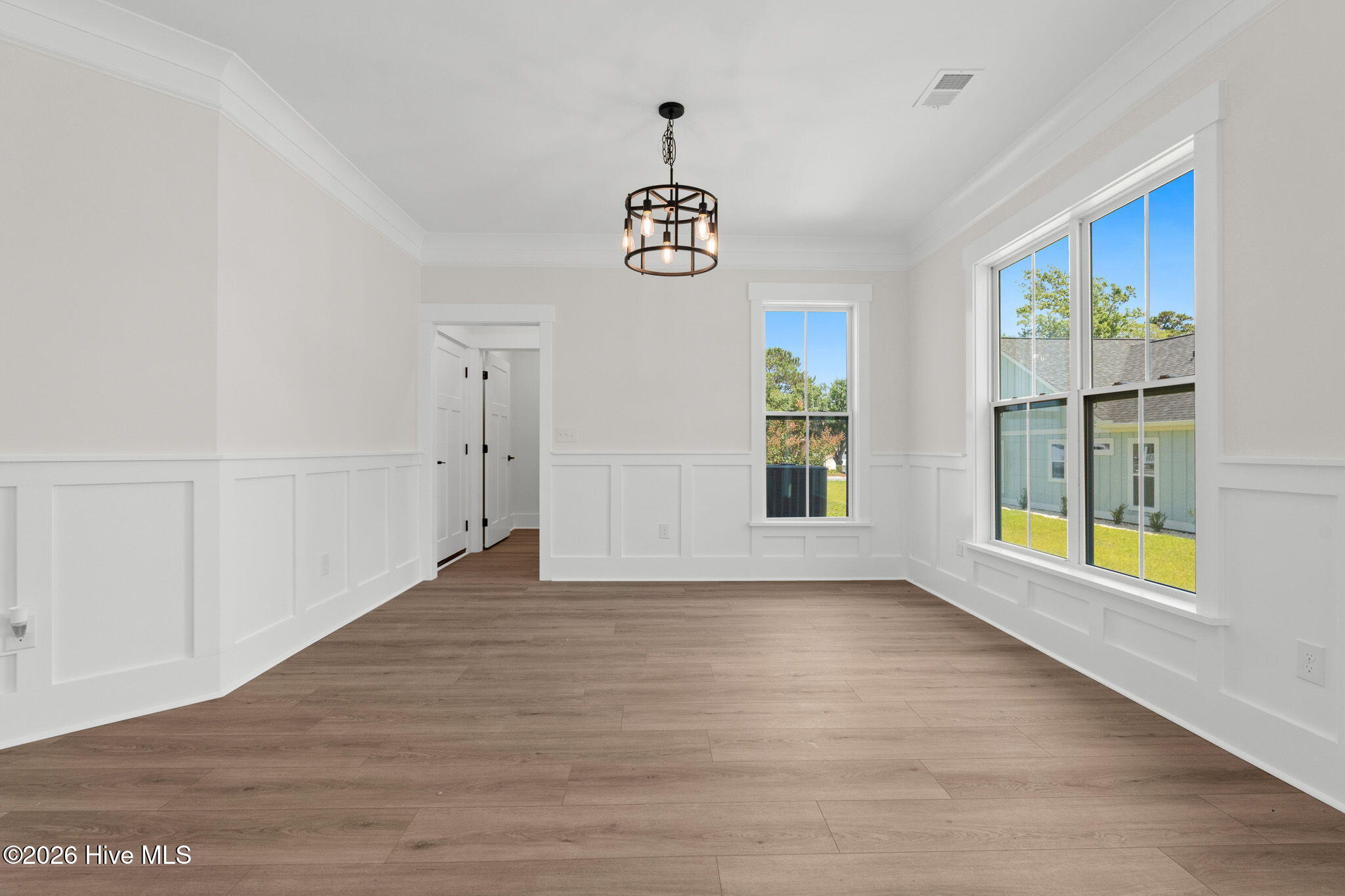 1686 E Magnolia Court Sw Property Photo 8