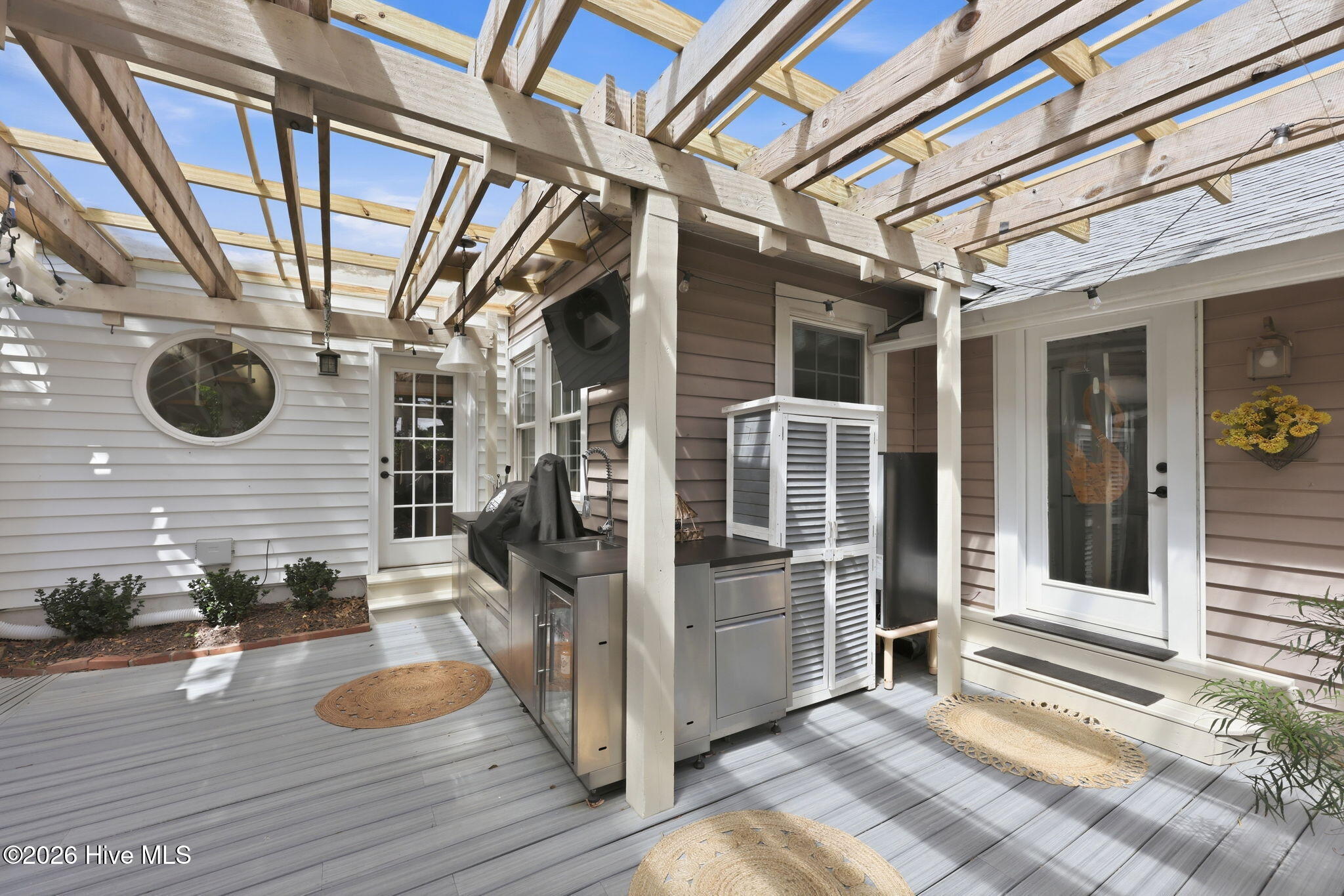 105 S Webb Street Property Photo 17