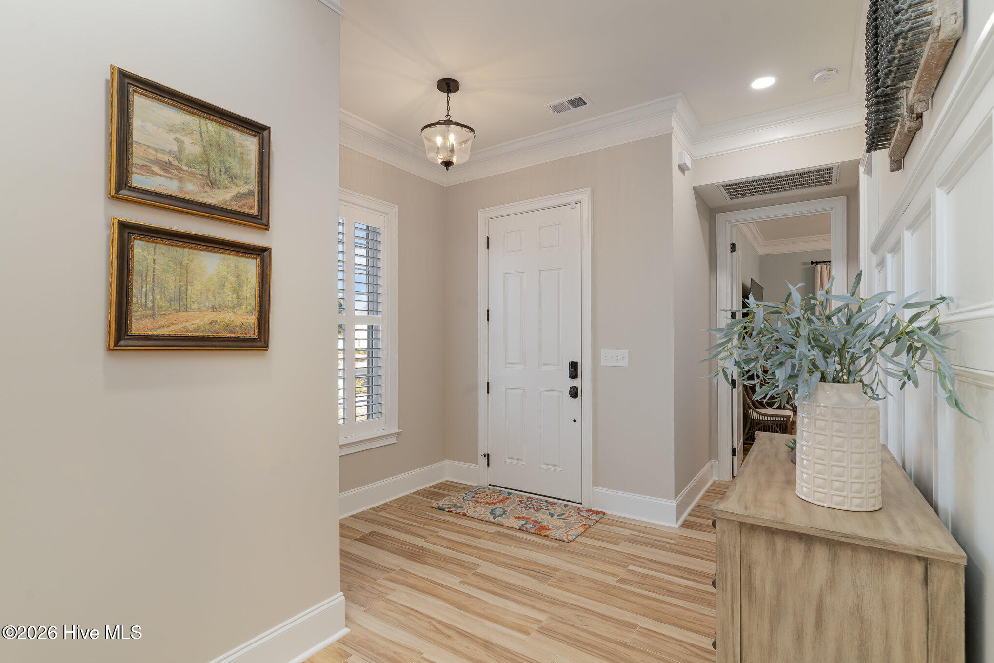 752 Crystal Water Way Property Photo 3