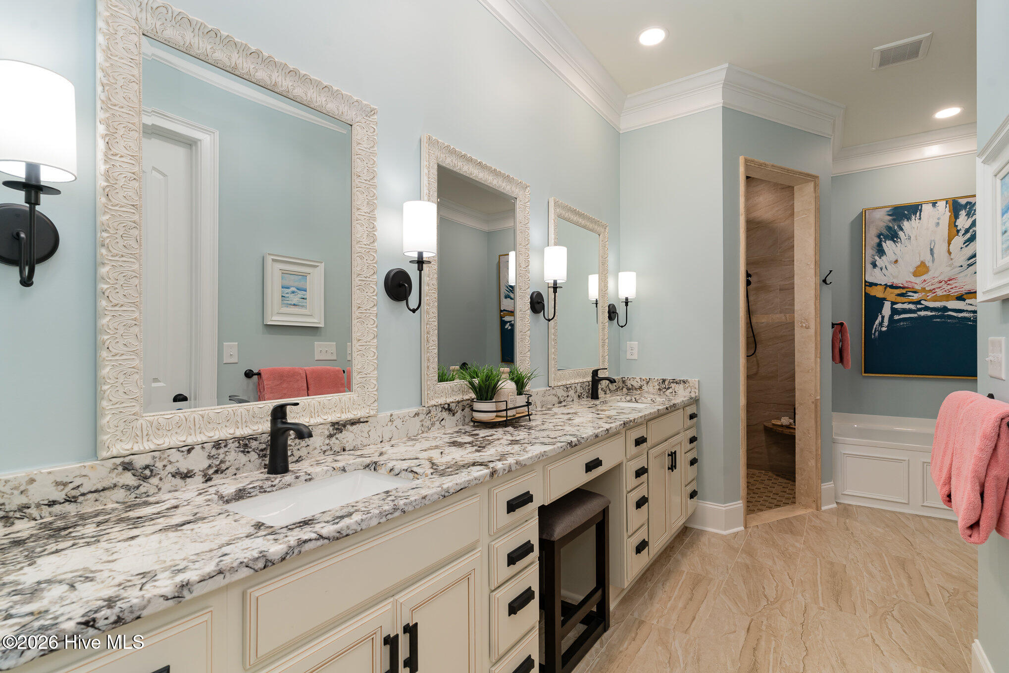 752 Crystal Water Way Property Photo 7