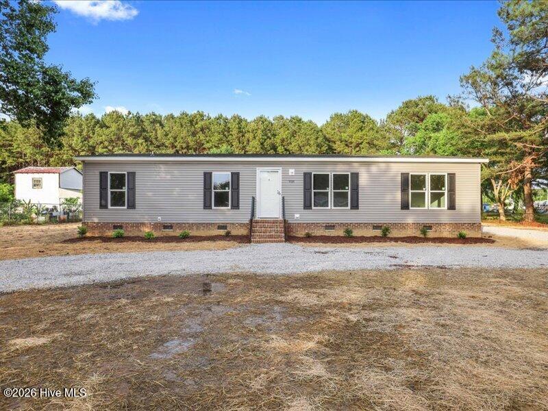 5737 Lloyd Road Property Photo 2