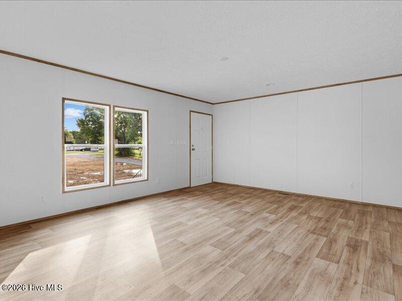 5737 Lloyd Road Property Photo 4
