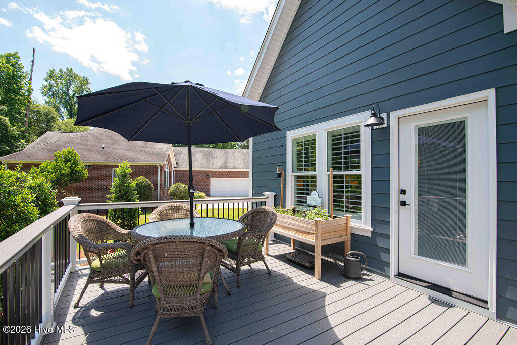 107 Vaud Court Property Photo 74