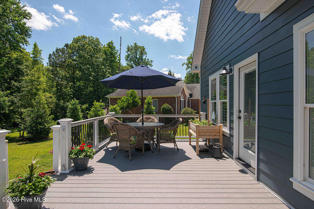 107 Vaud Court Property Photo 75