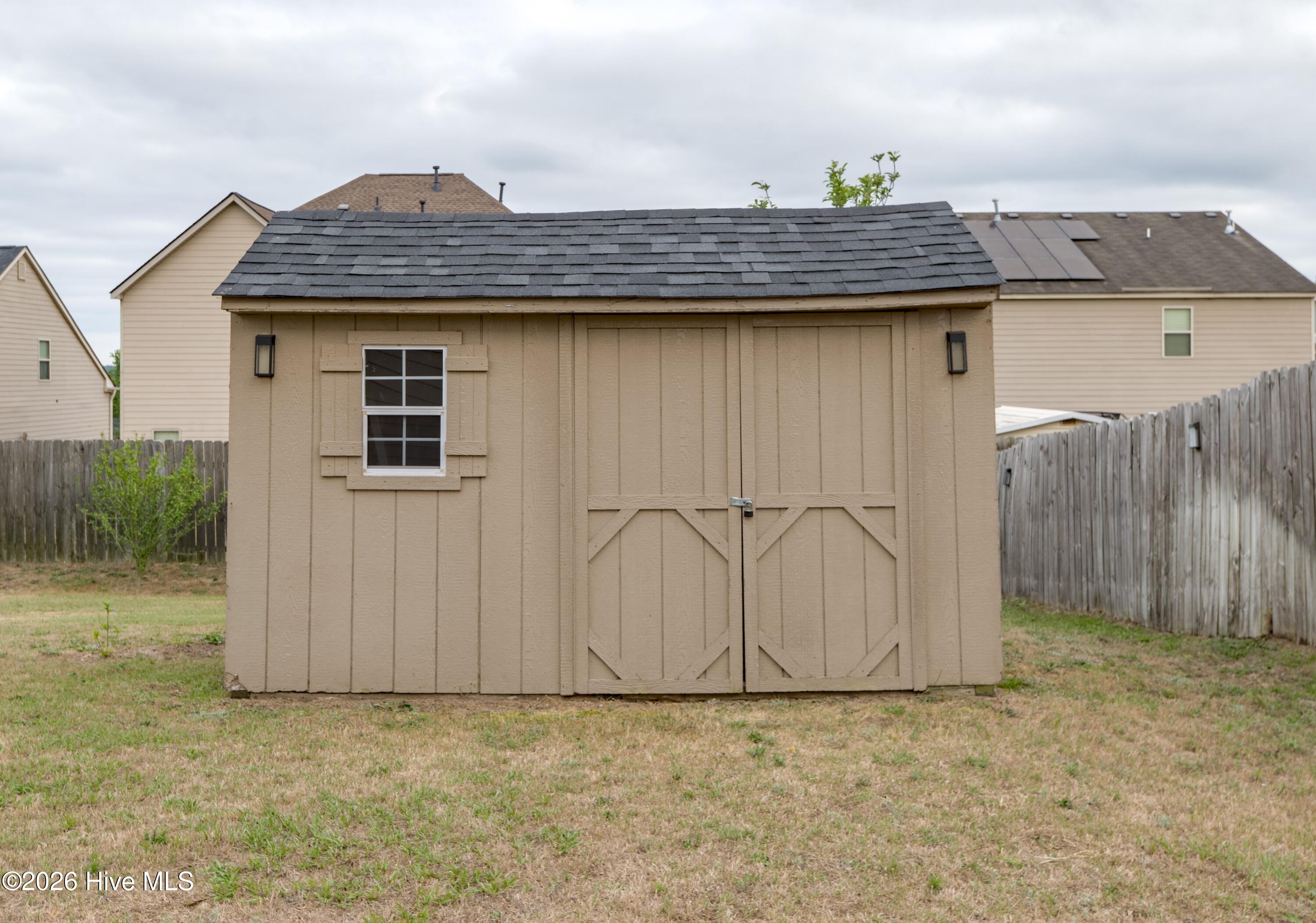 398 Fioli Circle Property Photo 4