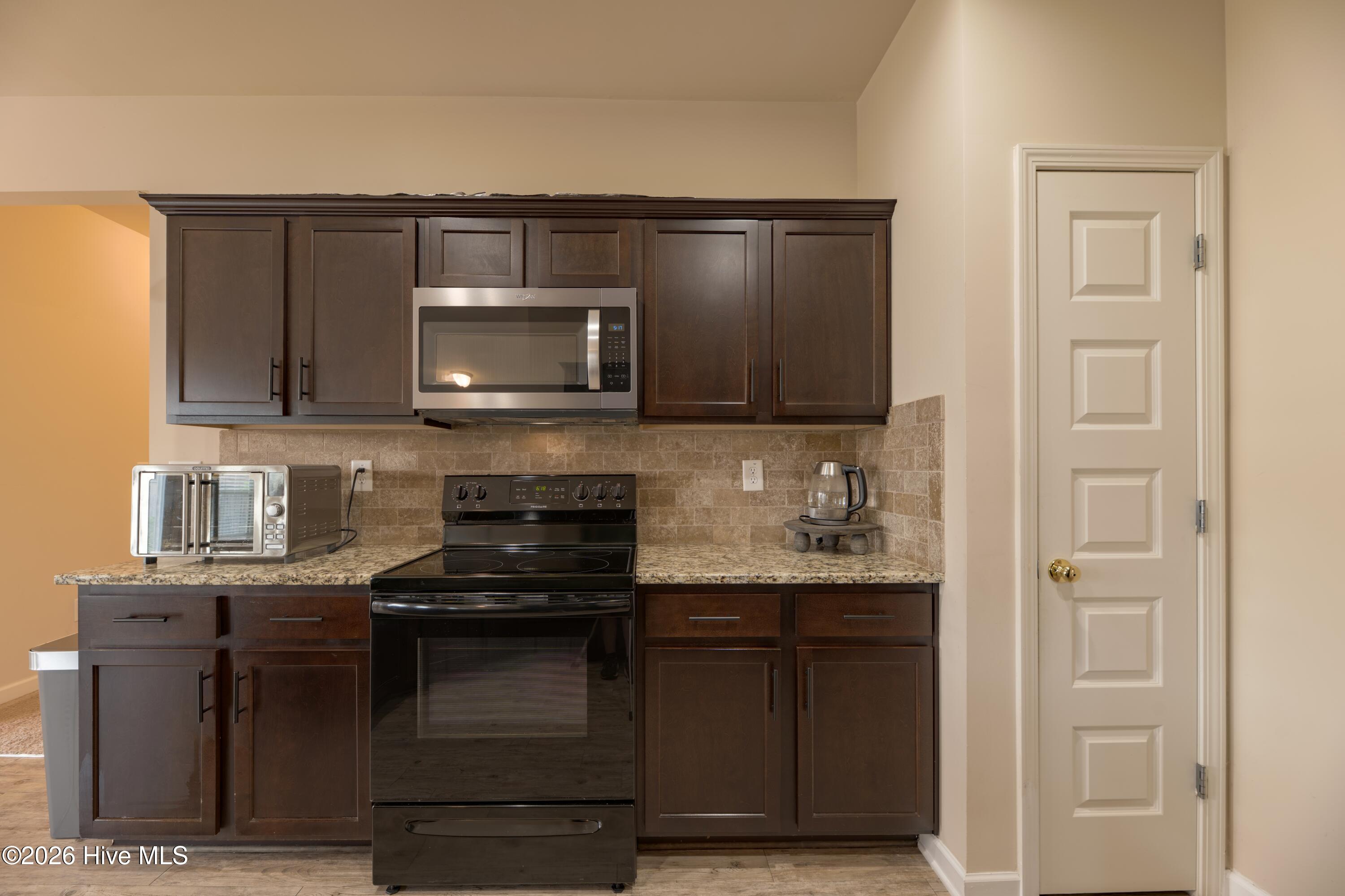 398 Fioli Circle Property Photo 10