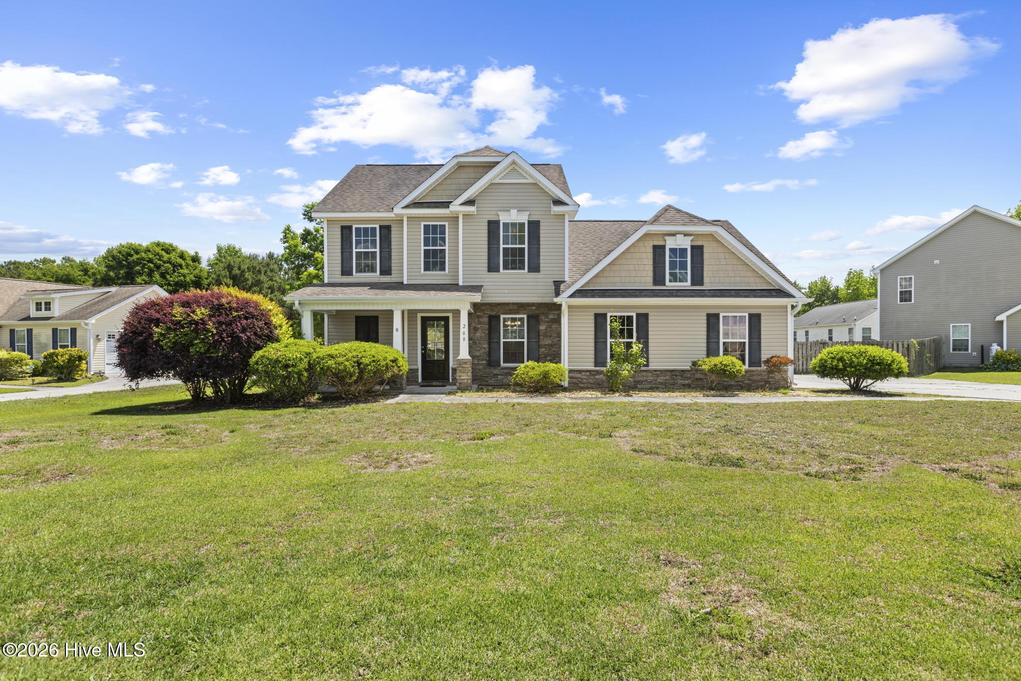 208 Gelynda Court Property Photo 1