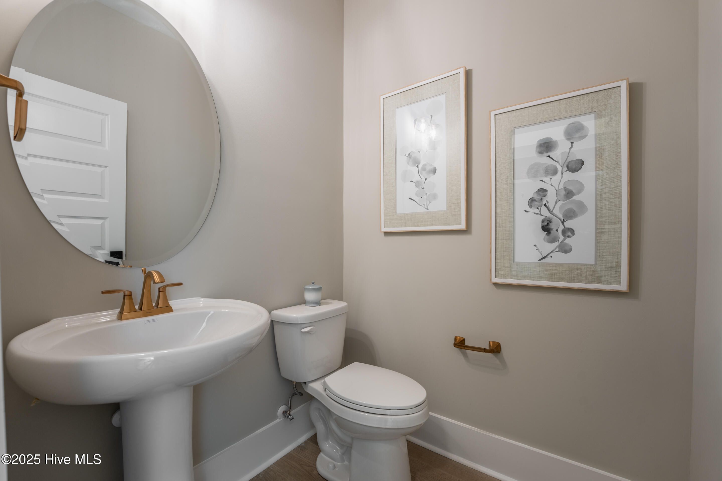 415 Heidi May Way Property Photo 6