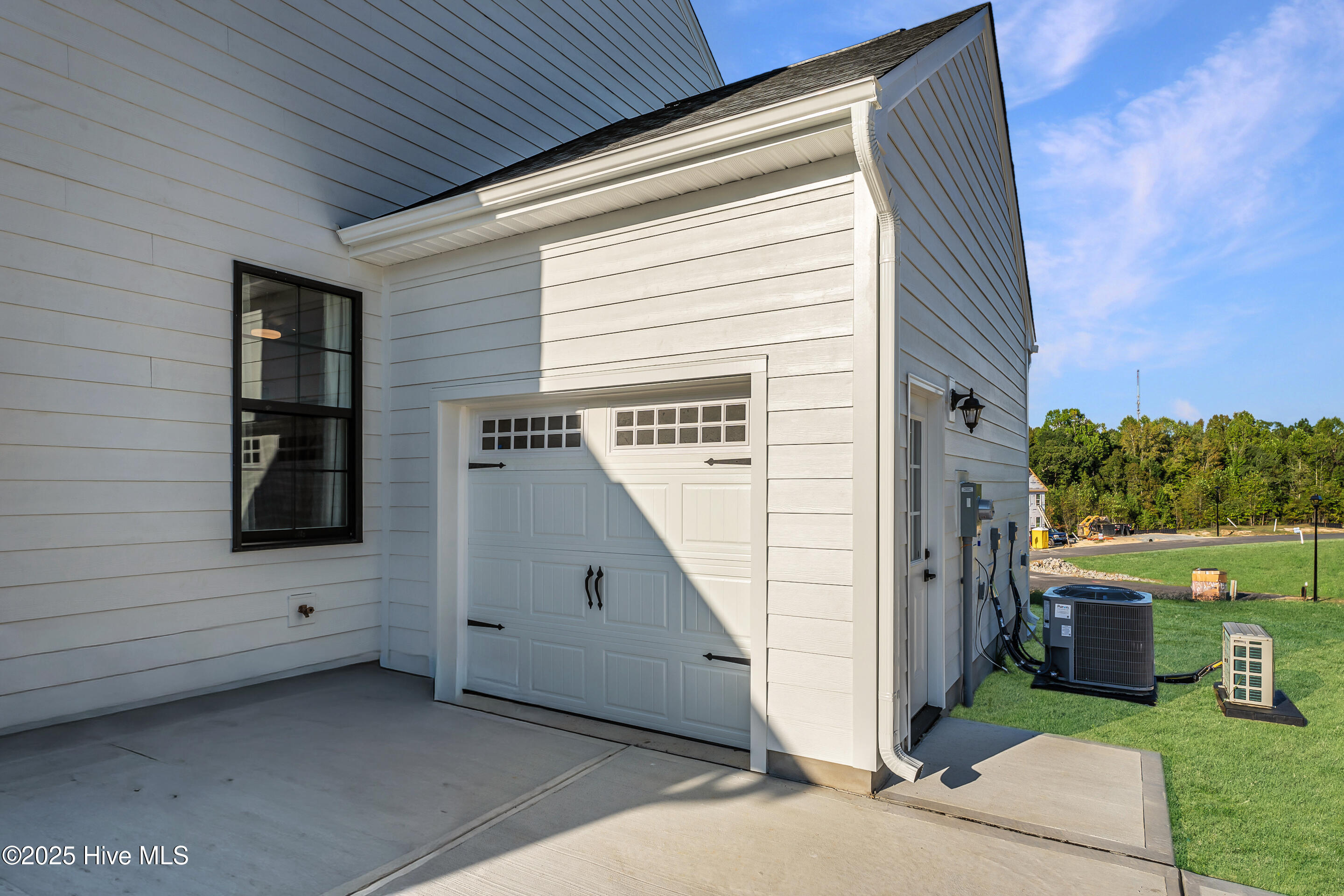 415 Heidi May Way Property Photo 43