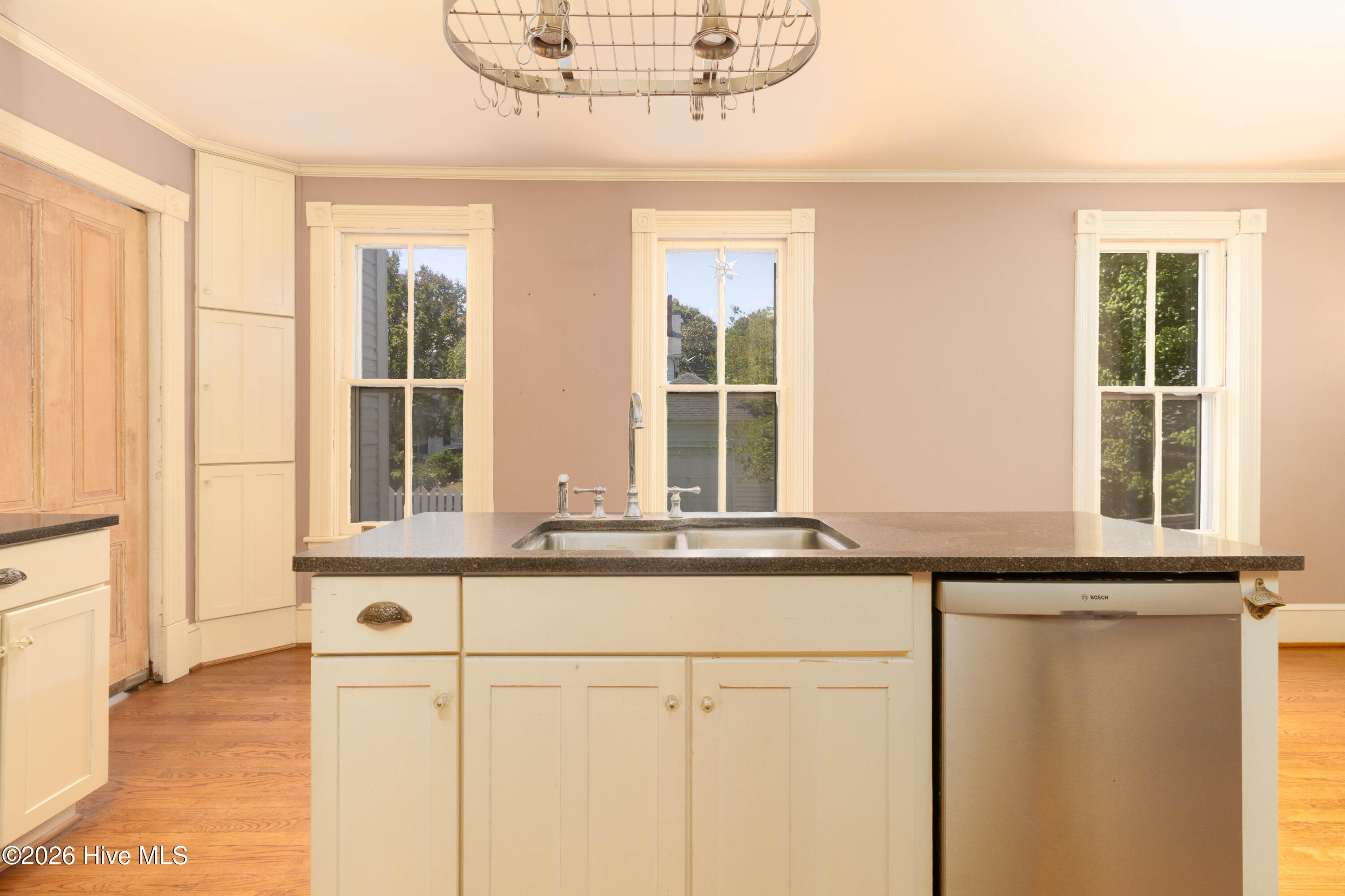 105 N Granville Street Property Photo 13