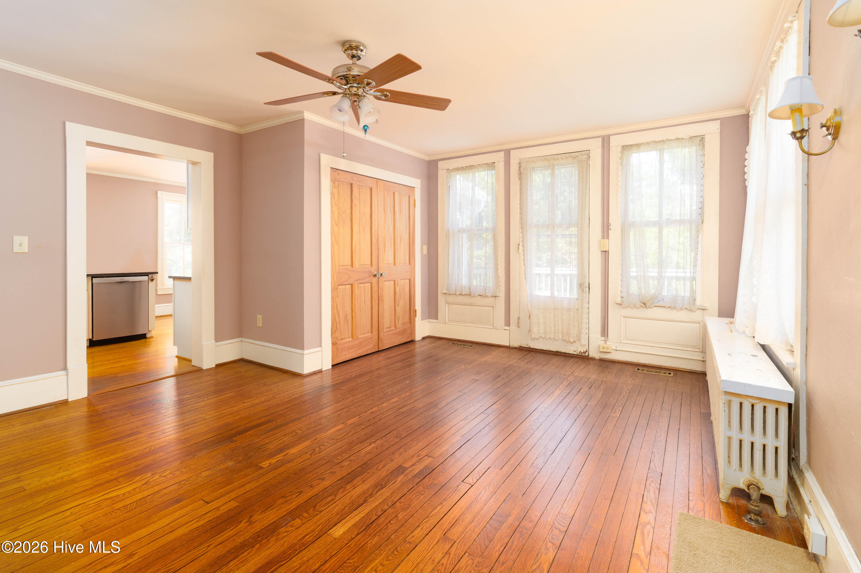 105 N Granville Street Property Photo 15
