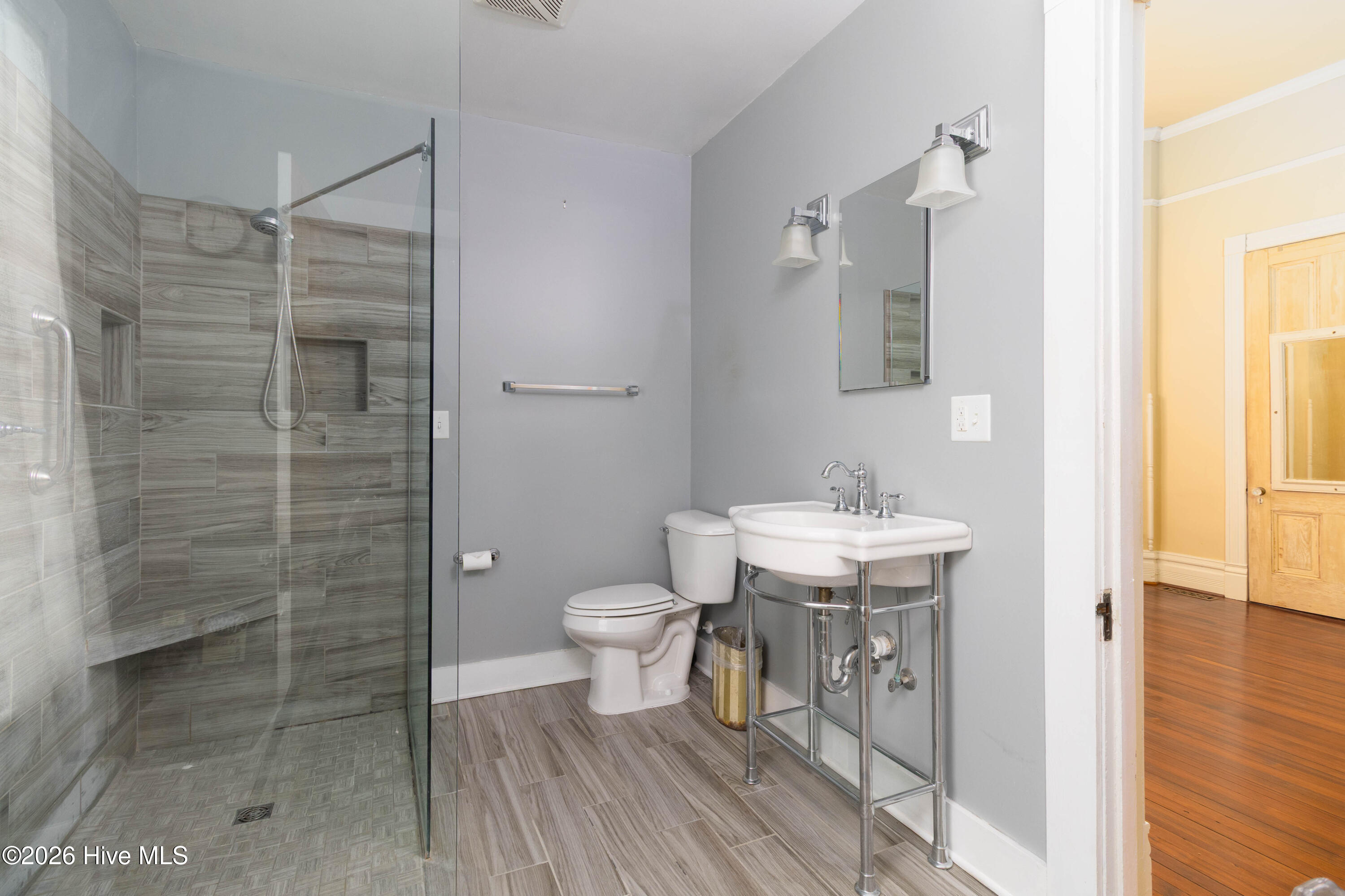 105 N Granville Street Property Photo 17